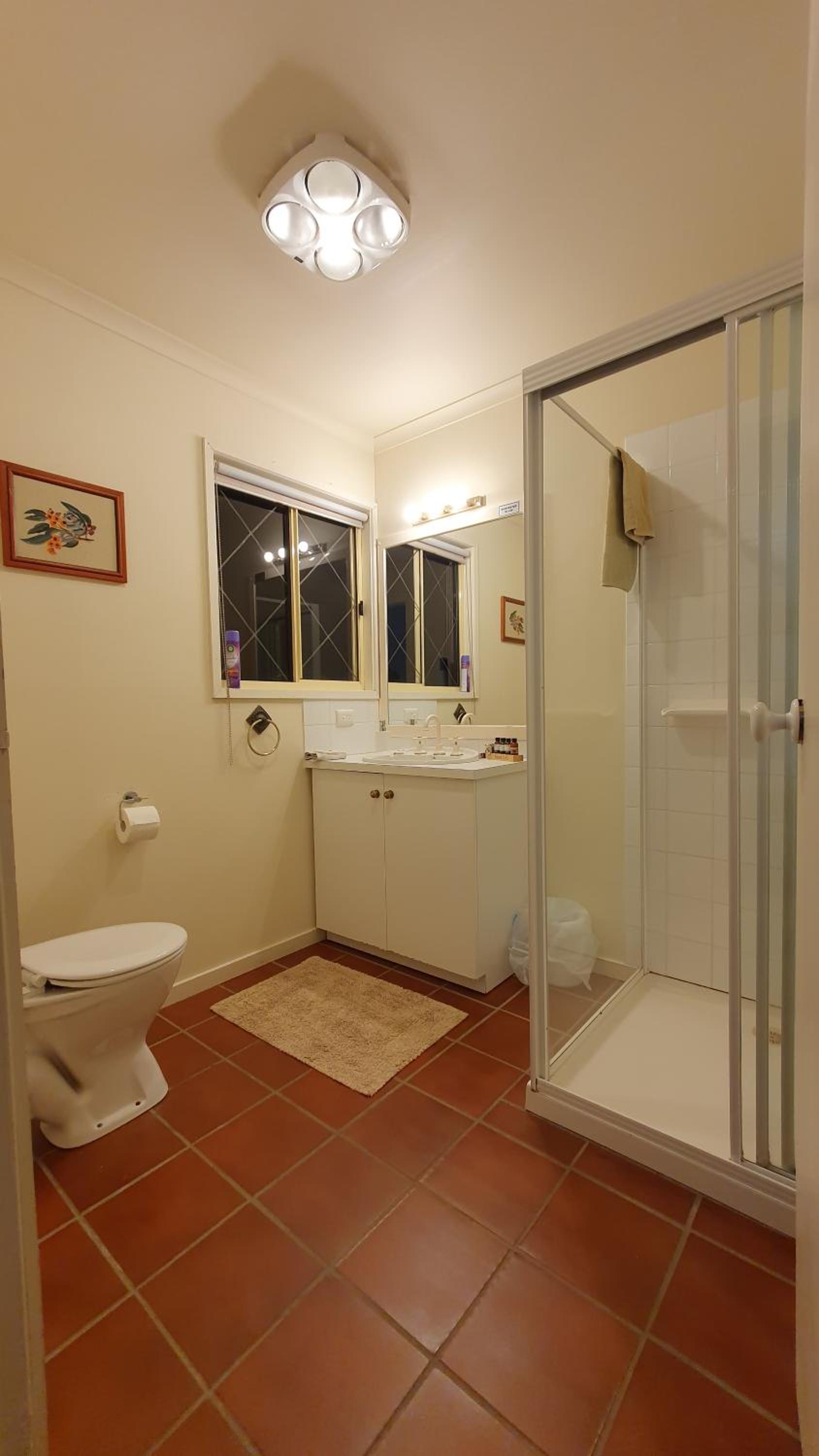 Oaktree Guest House