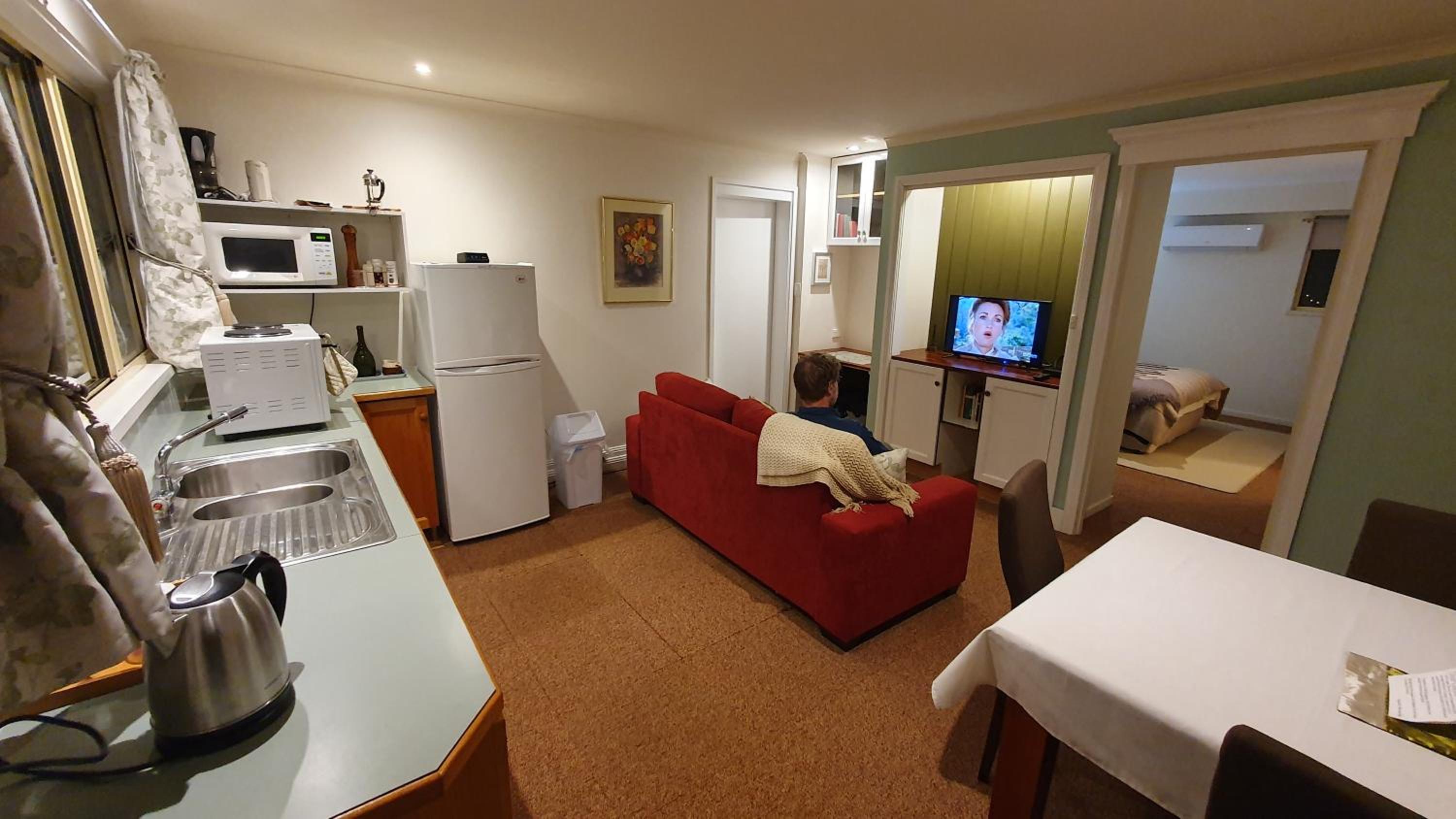 Oaktree Guest House