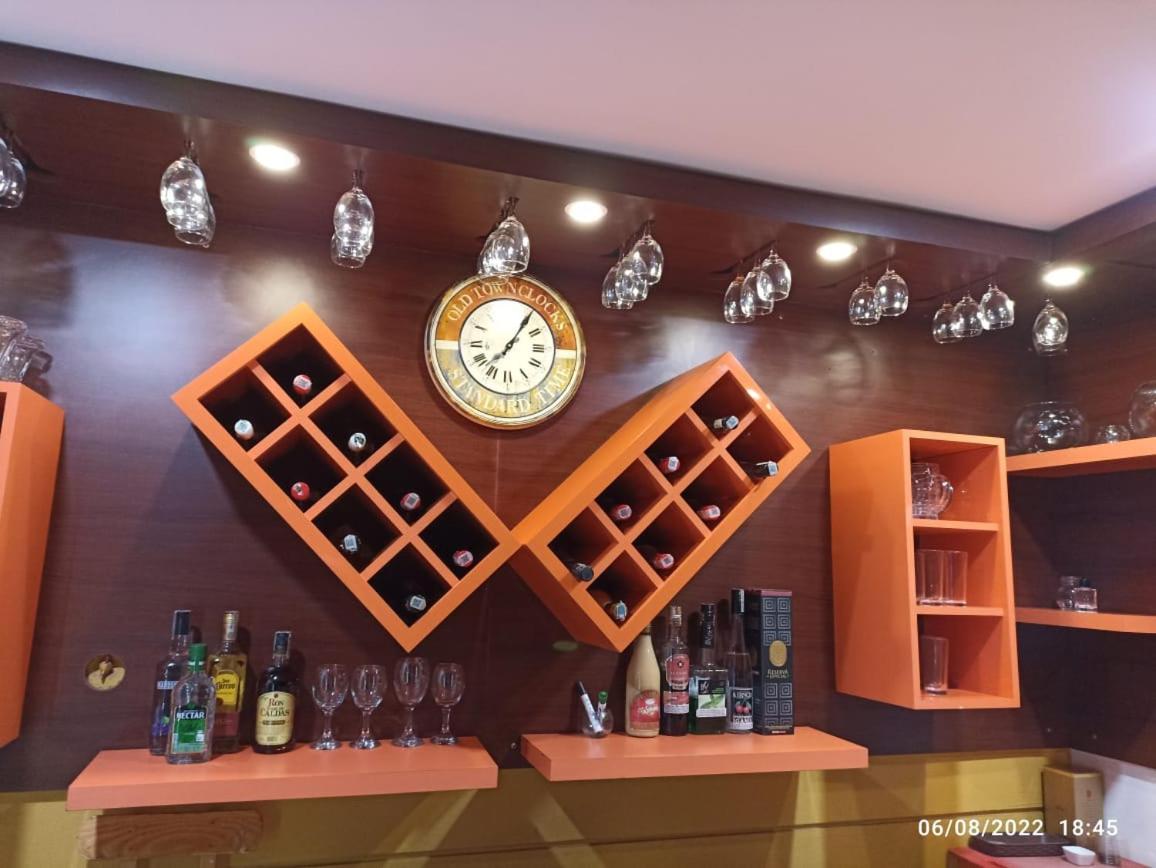 bar