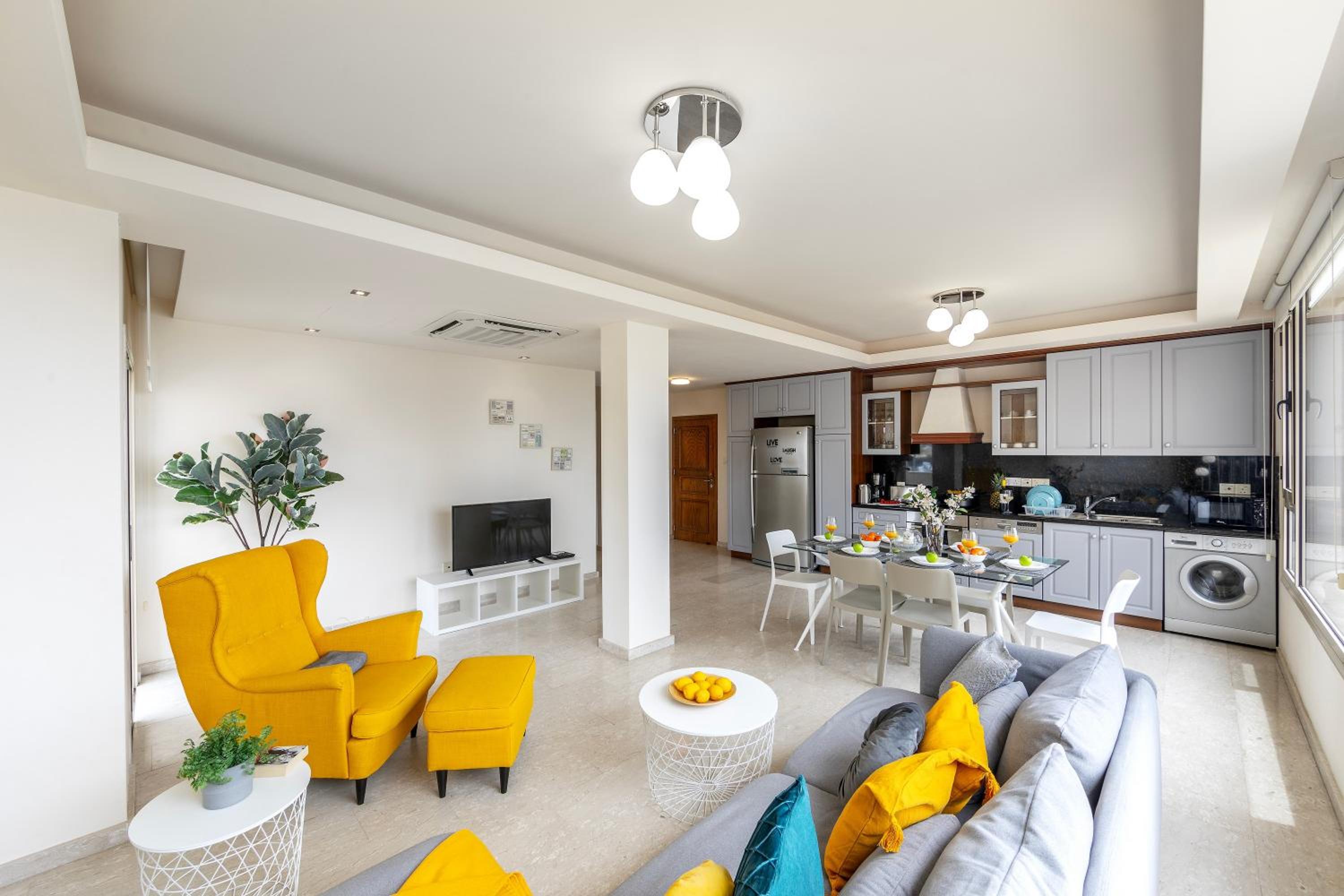 Mackenzie Beachfront Eftyhia Suite