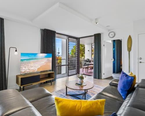 Elysee Beachside Apartments Alexandra Headland