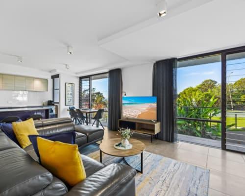 Elysee Beachside Apartments Alexandra Headland