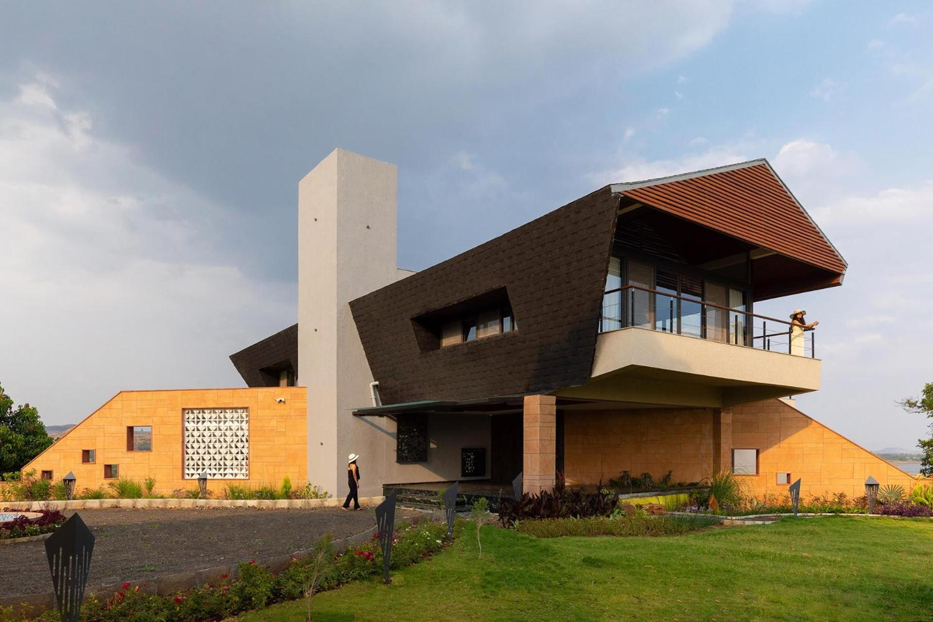 Pearl Lakeview Mansion by StayVista - Lakeside villa with Infinity pool, In-house theatre & Games room view 5
