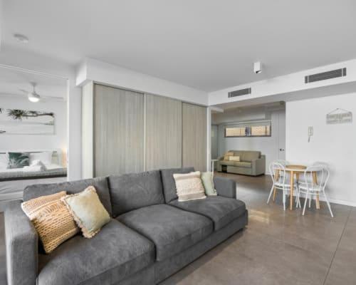 Elysee Beachside Apartments Alexandra Headland