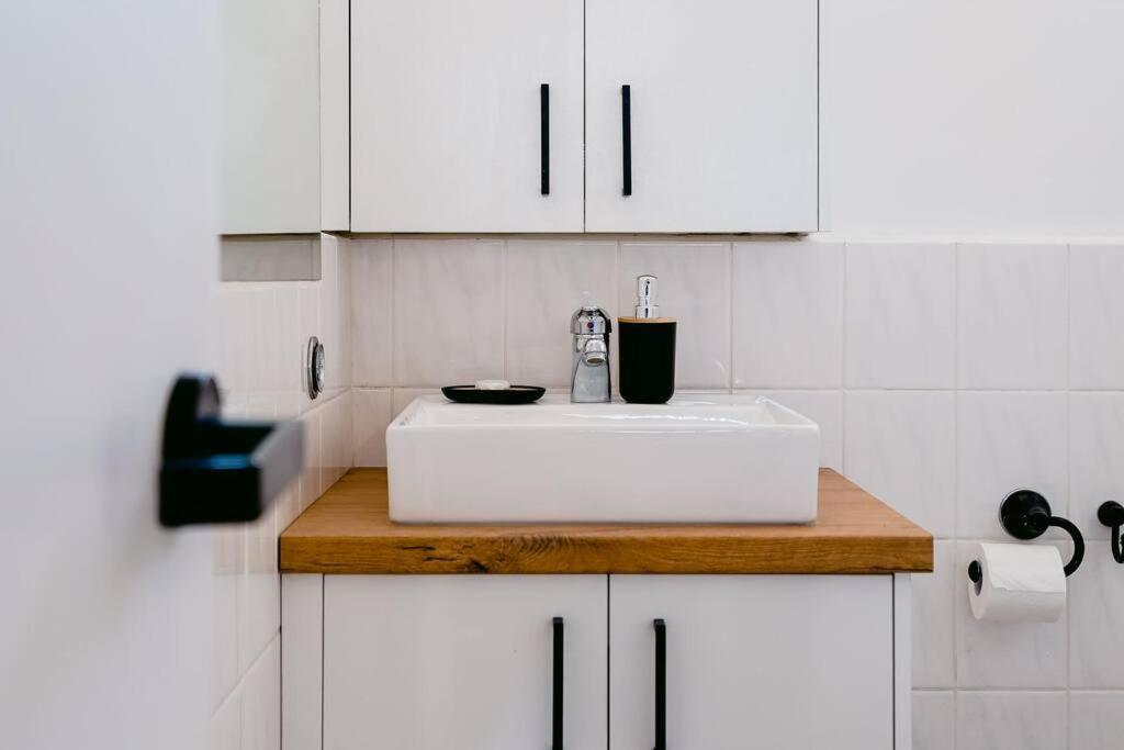 Sweet 1BR Studio In St Kilda