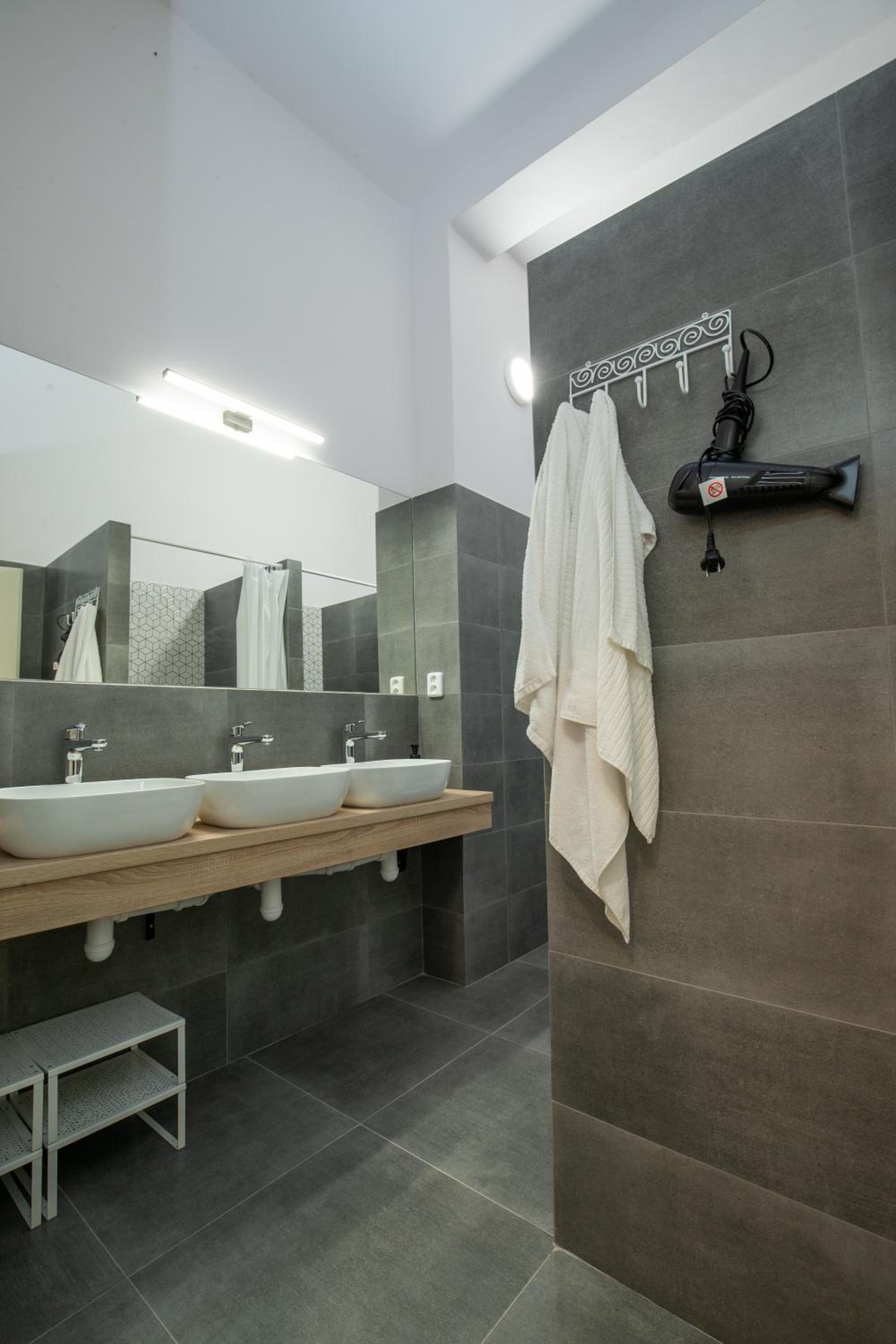 Women's Only Hostel - Female Only