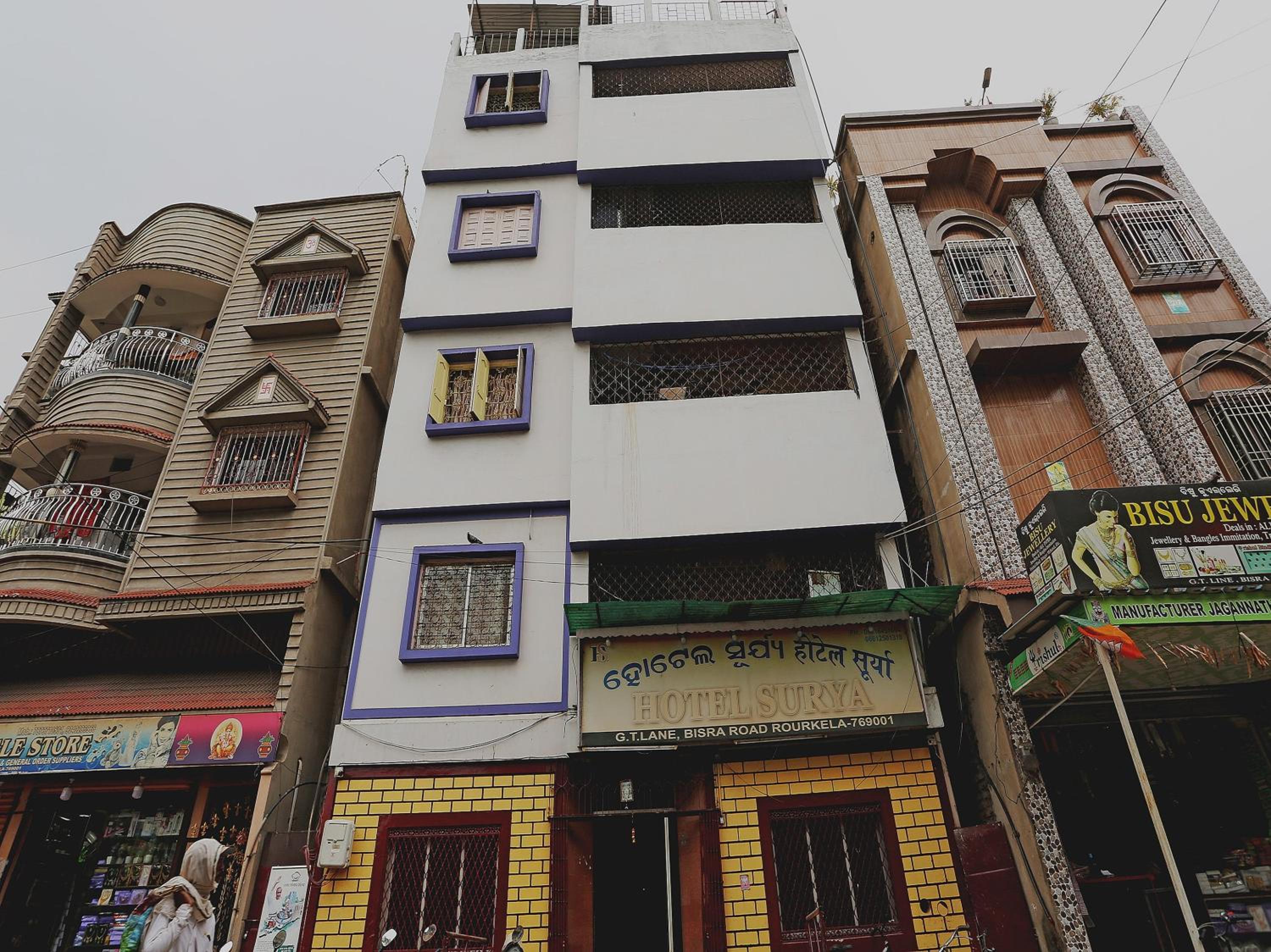 Hotel O Surya