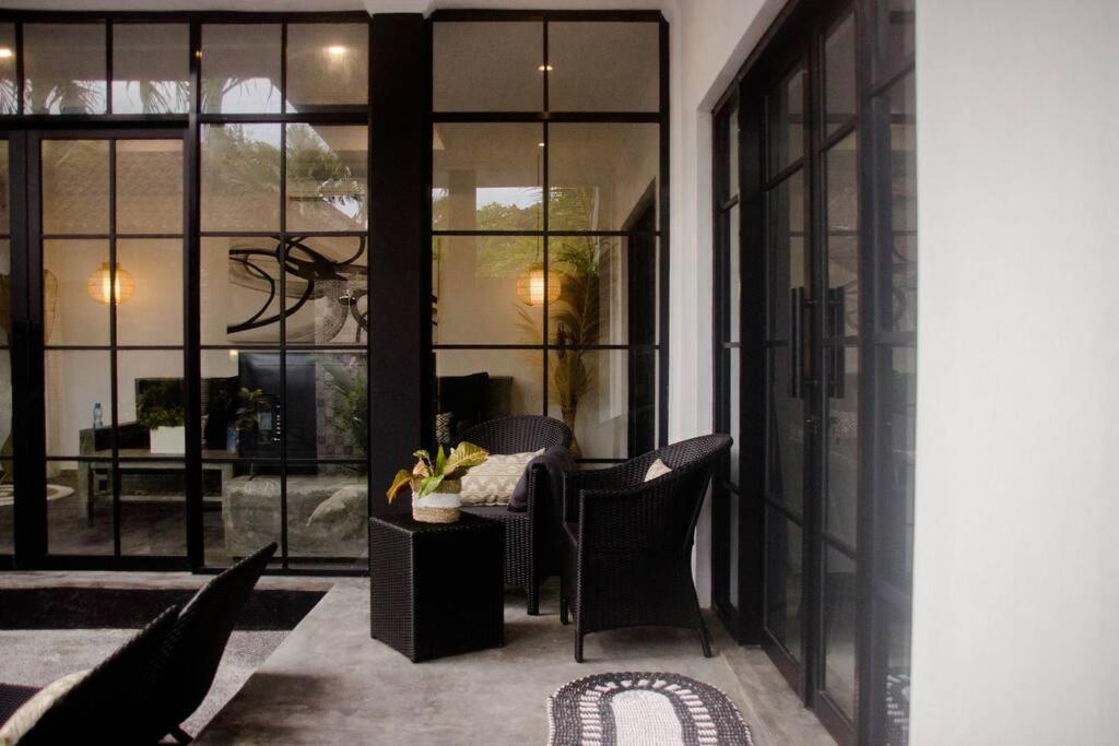 2 King Bedrooms with Pool Luxury Brand New Villa view 4