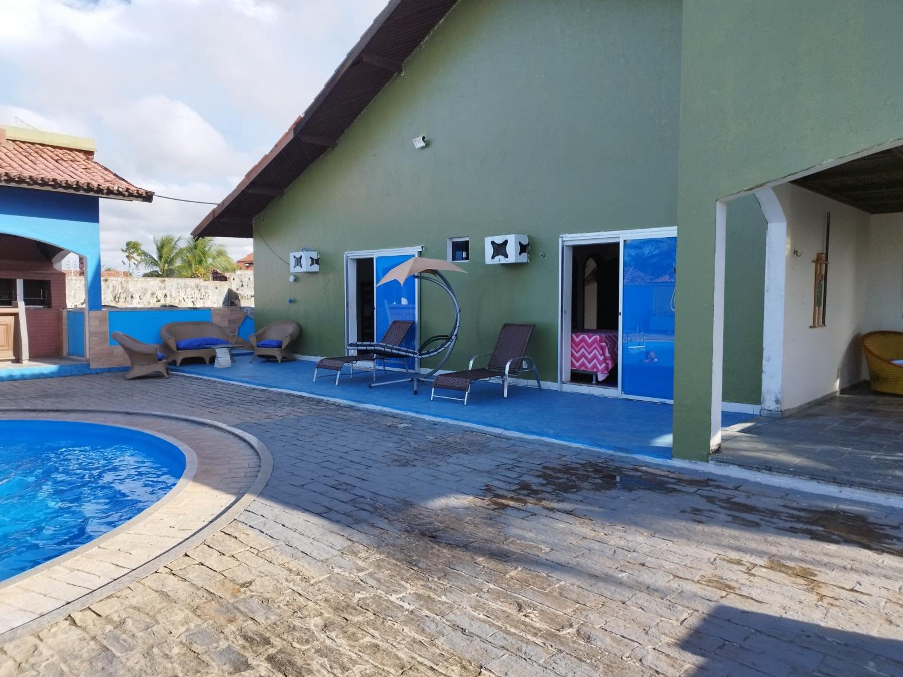 Casa com Piscina Grande em Salinas