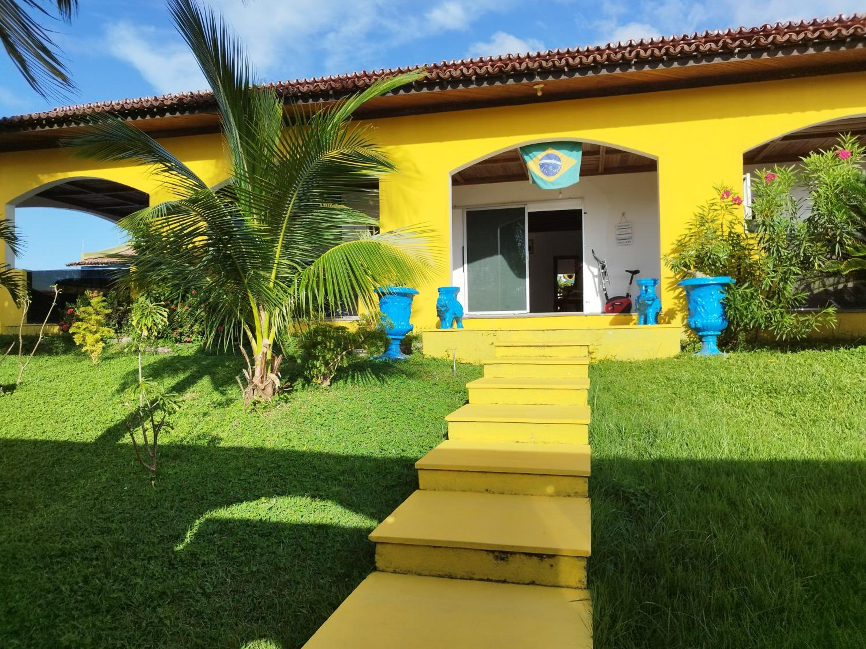 Casa com Piscina Grande em Salinas