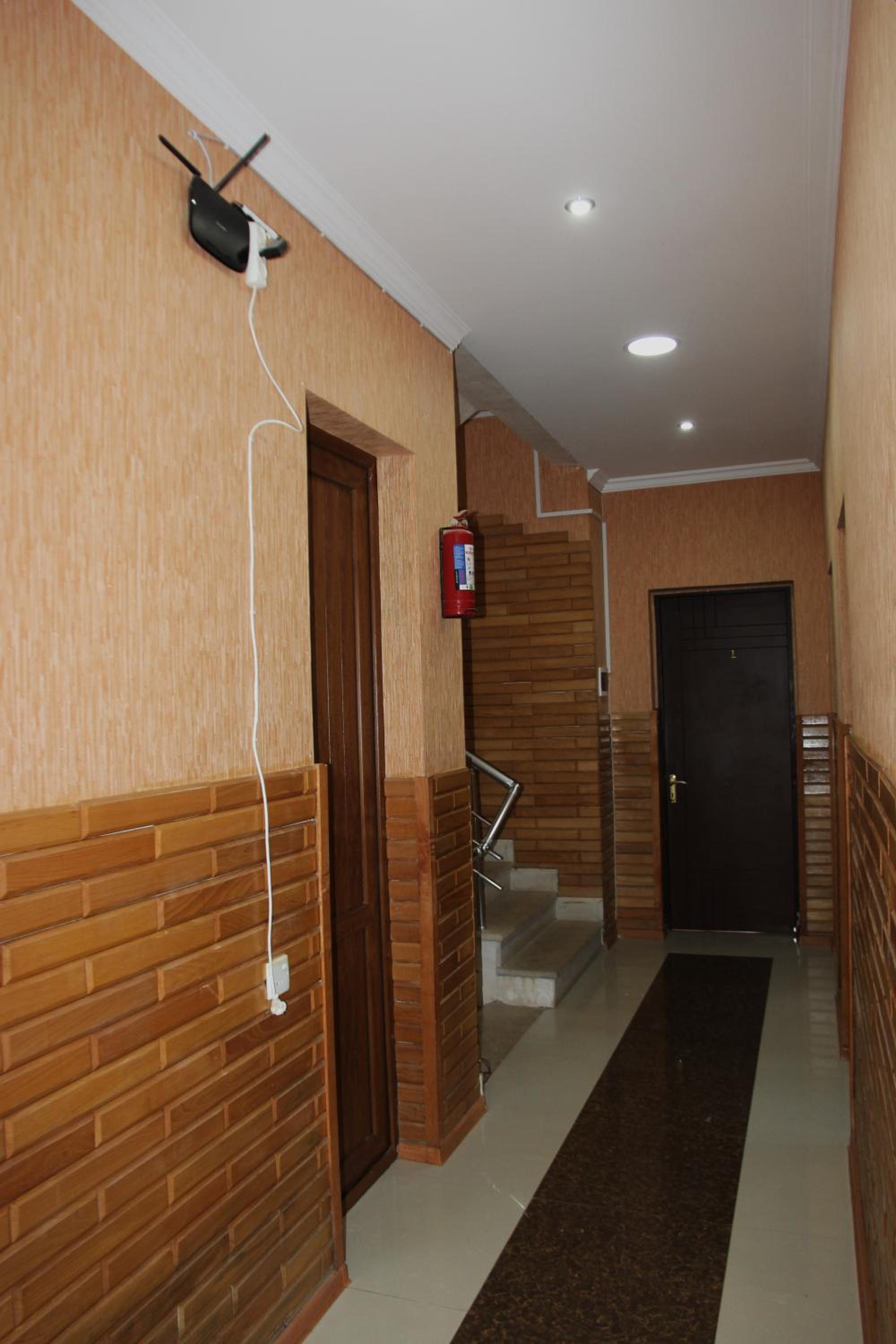 Photo 9