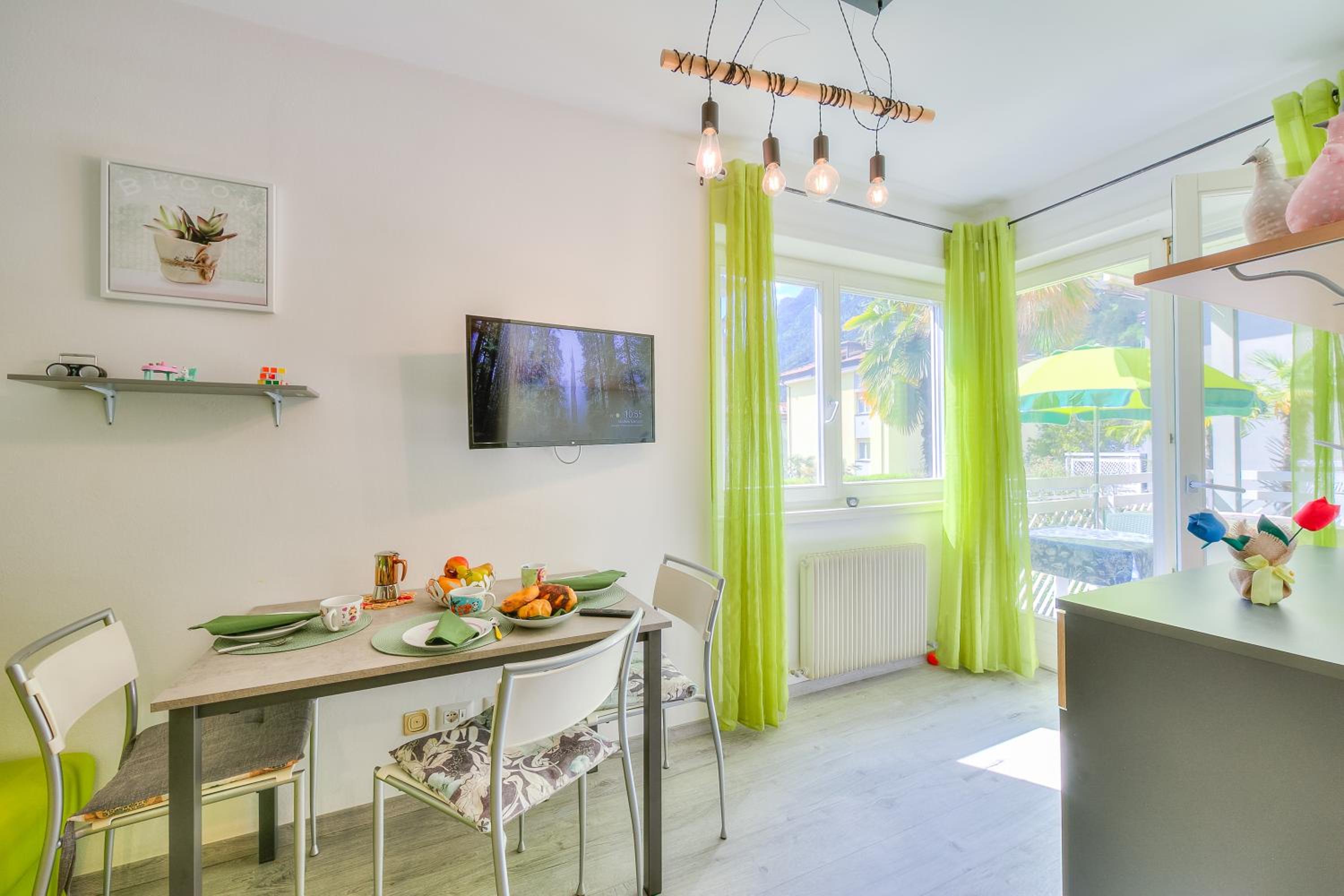 Marina's Green Home - Happy Rentals view 3