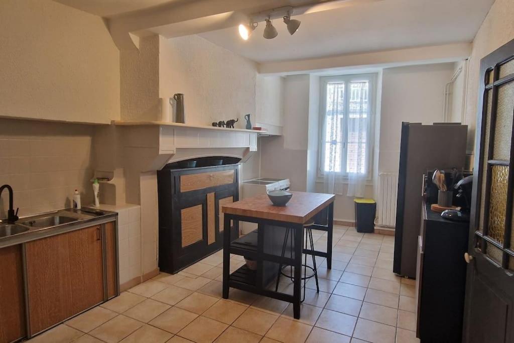 Spacieuse Maison de ville - Quartier Calme - 10 Personnes
