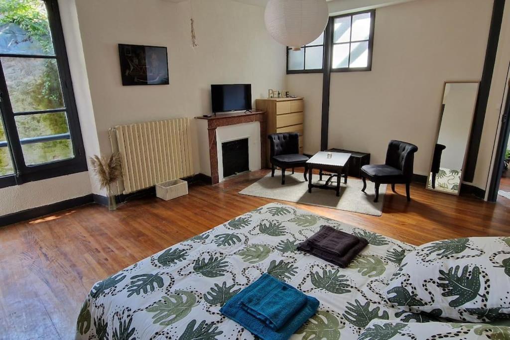 Spacieuse Maison de ville - Quartier Calme - 10 Personnes