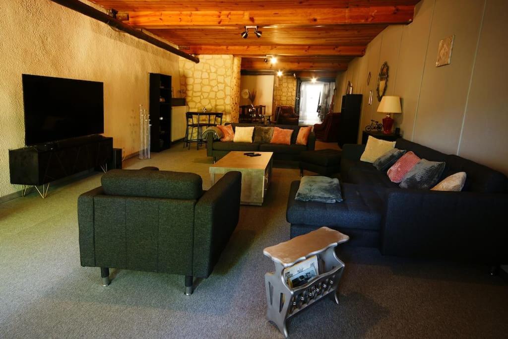 Spacieuse Maison de ville - Quartier Calme - 10 Personnes