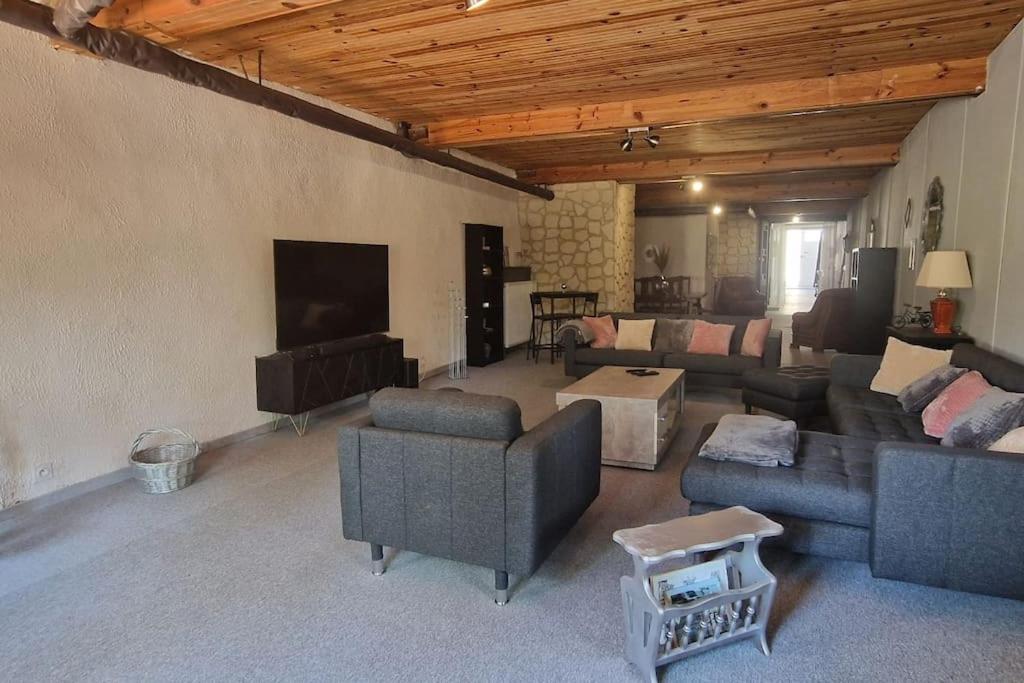 Spacieuse Maison de ville - Quartier Calme - 10 Personnes