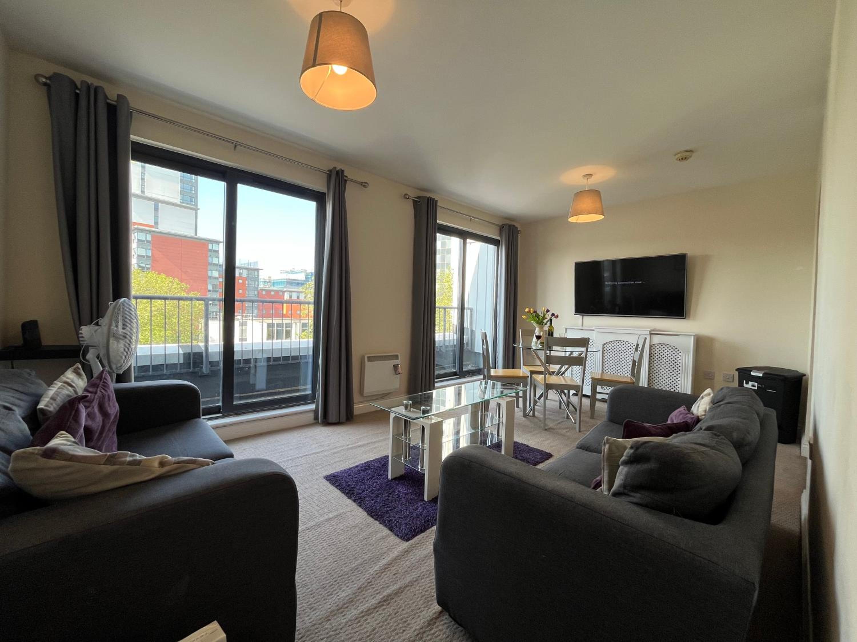 Two Bed Flat White Star Place view 5