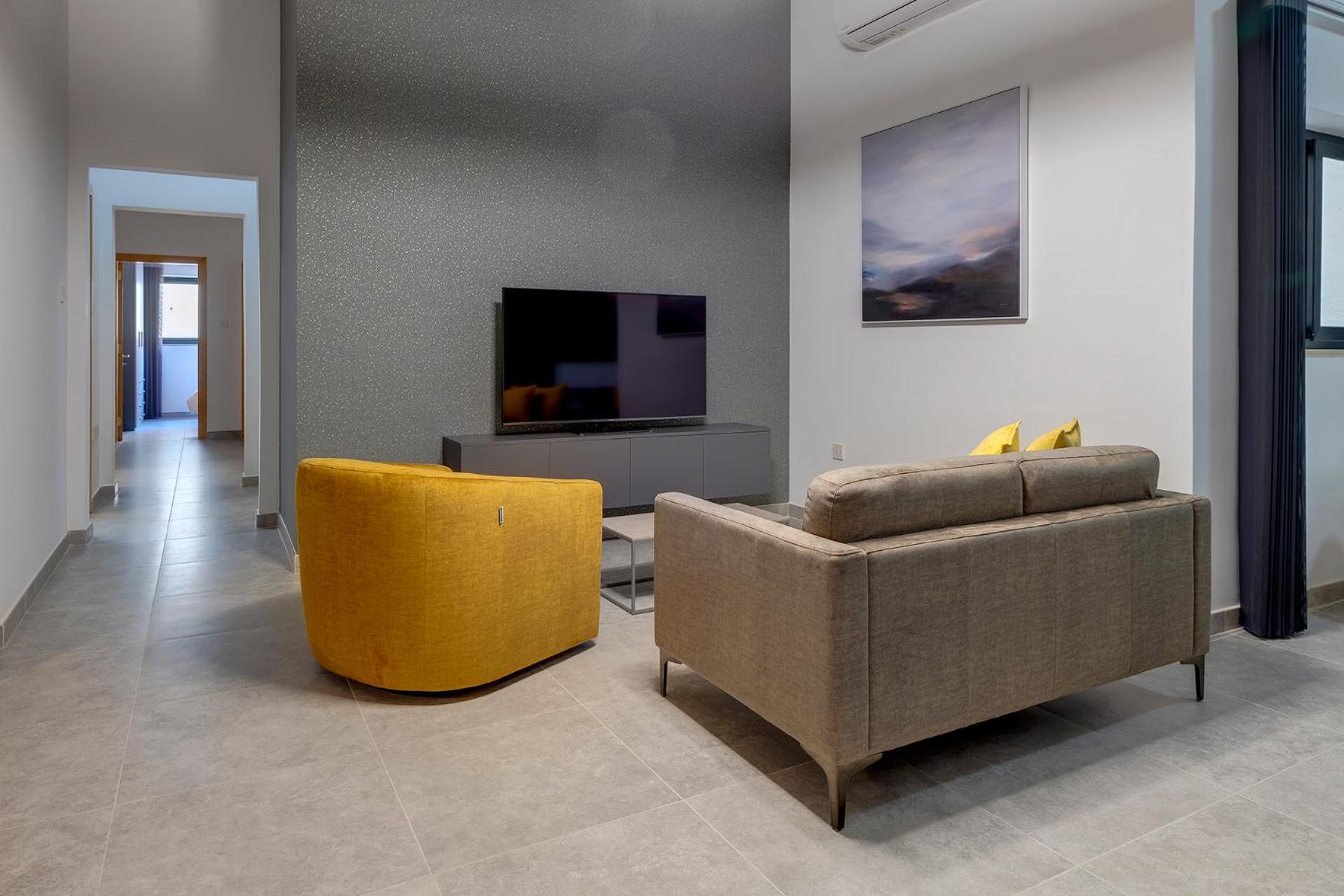 Stylish Archway Apartment steps from Balluta Bay view 2
