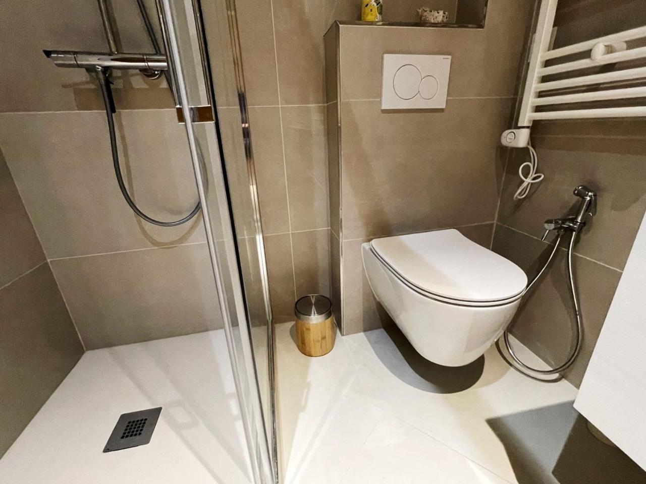 Ezevacances Studio Capuccino vue mer 5 mn plage 7 mn gare Wifi