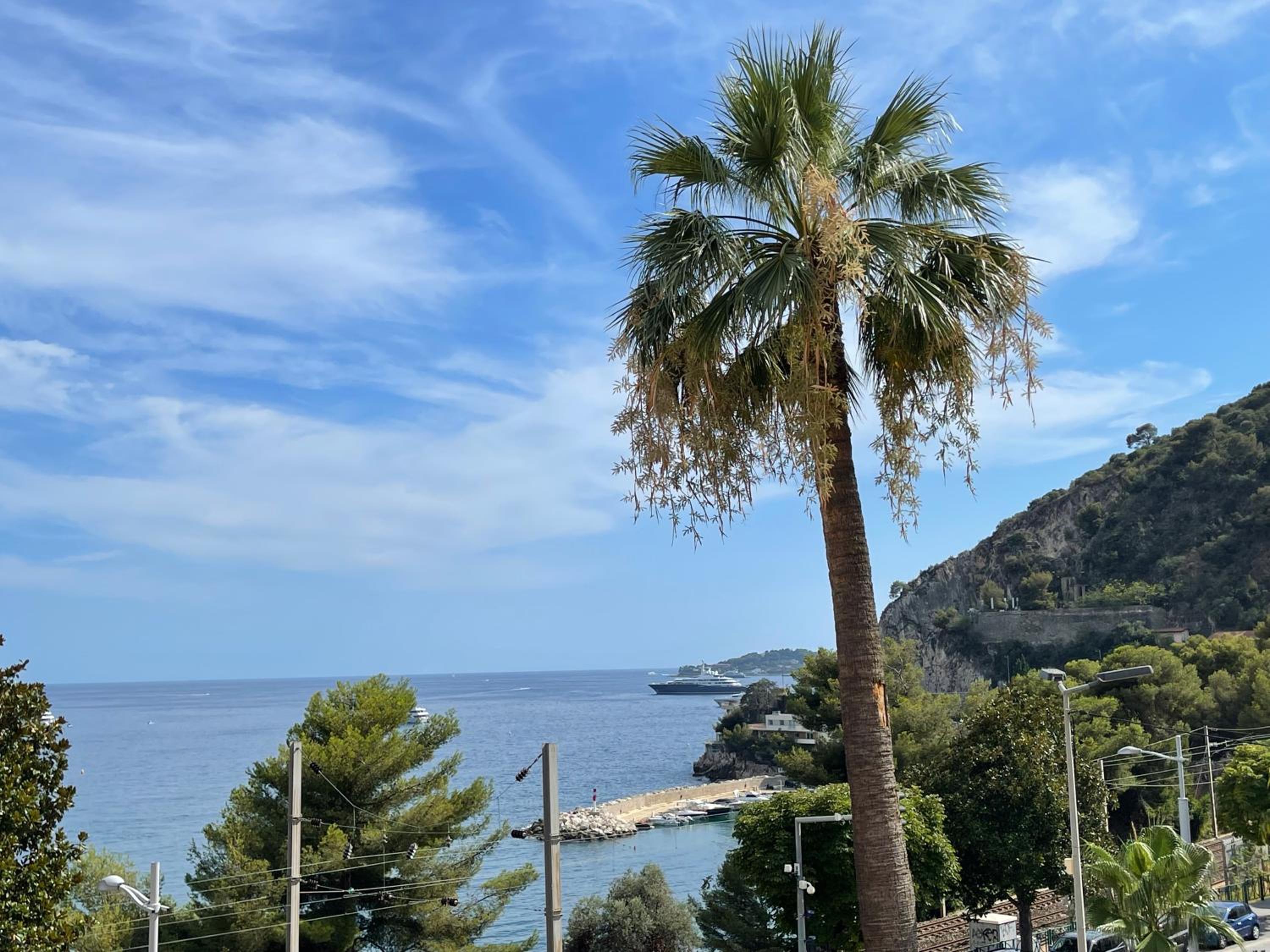 Ezevacances Studio Capuccino vue mer 5 mn plage 7 mn gare Wifi