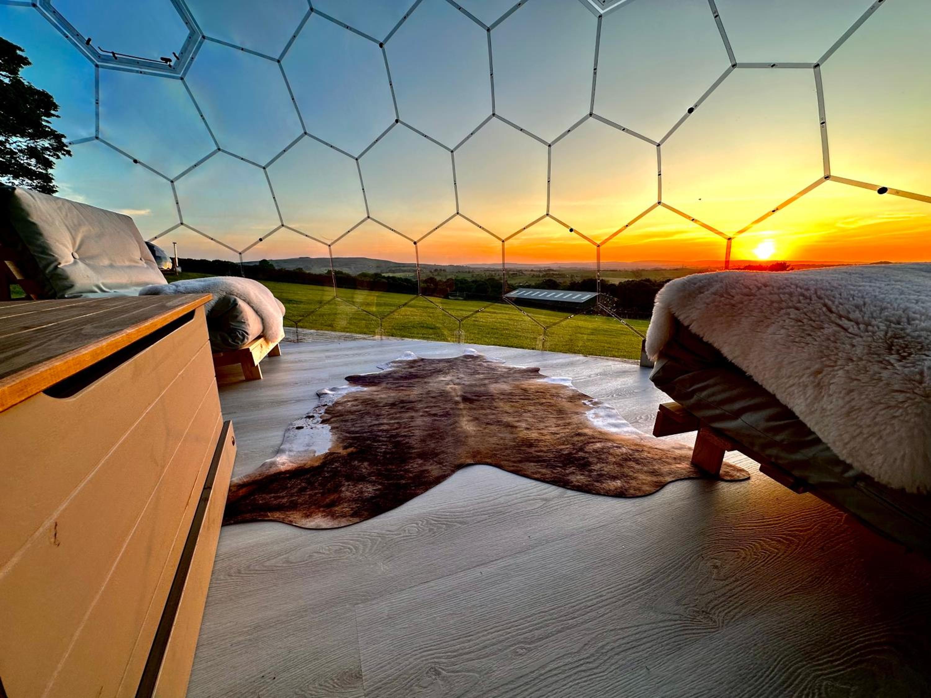 Deerstone Glamping-Boulsworth Hill Dome Hot tub