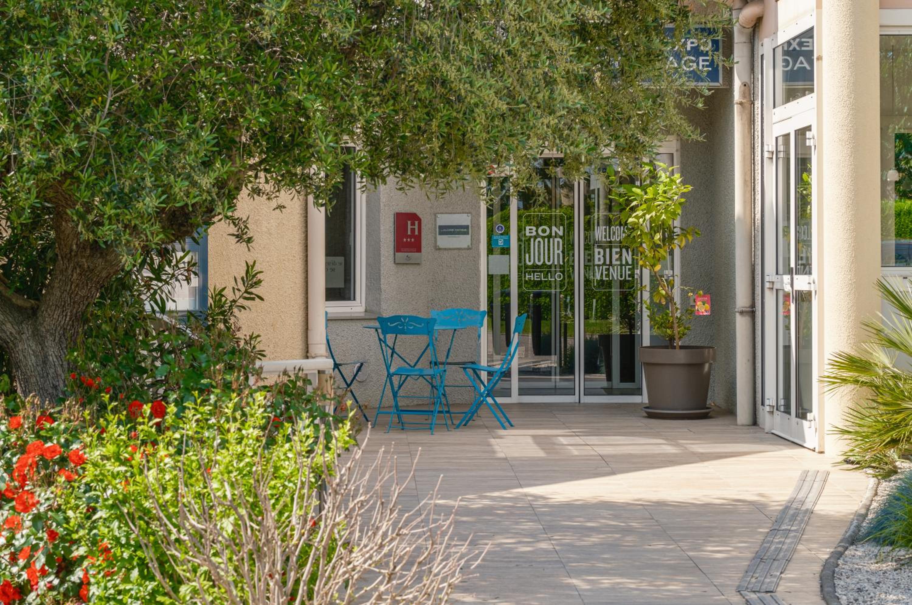 Bron Vacations - Kyriad Lyon Est - Bron Eurexpo Le Cottage - Property Image 9