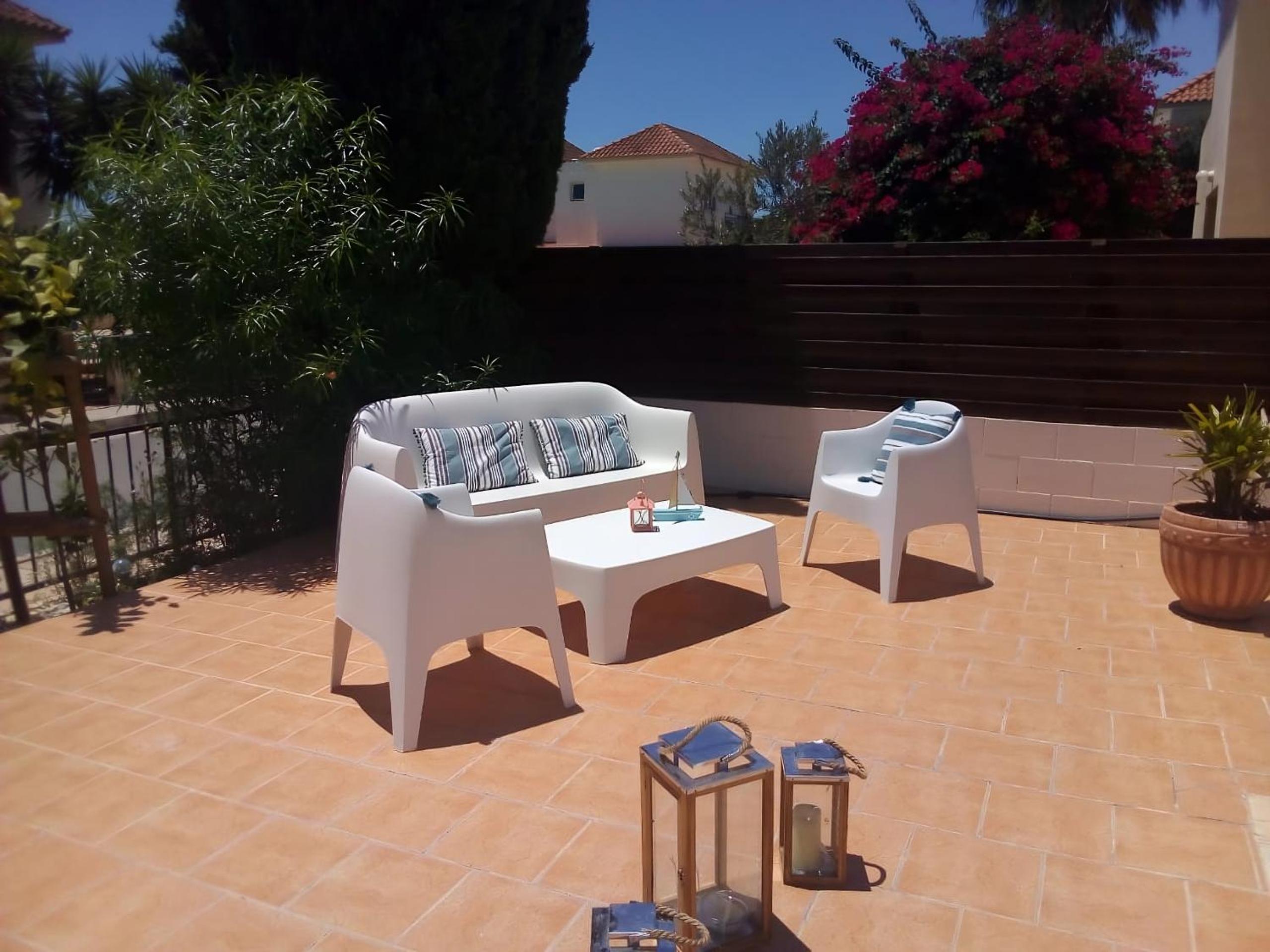 Summer Breeze - Cheerful 2 bedroom villa with pool