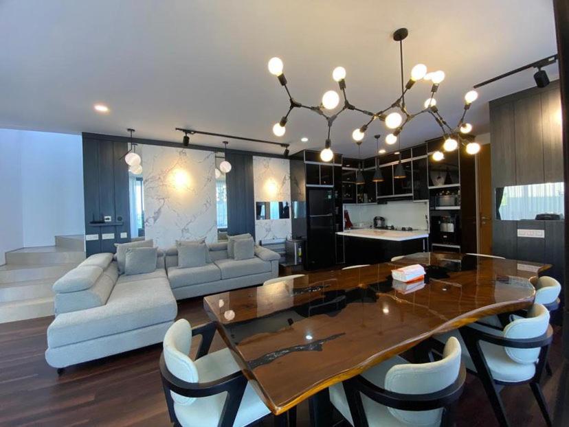 Double R Villa F11 Dago Village view 2