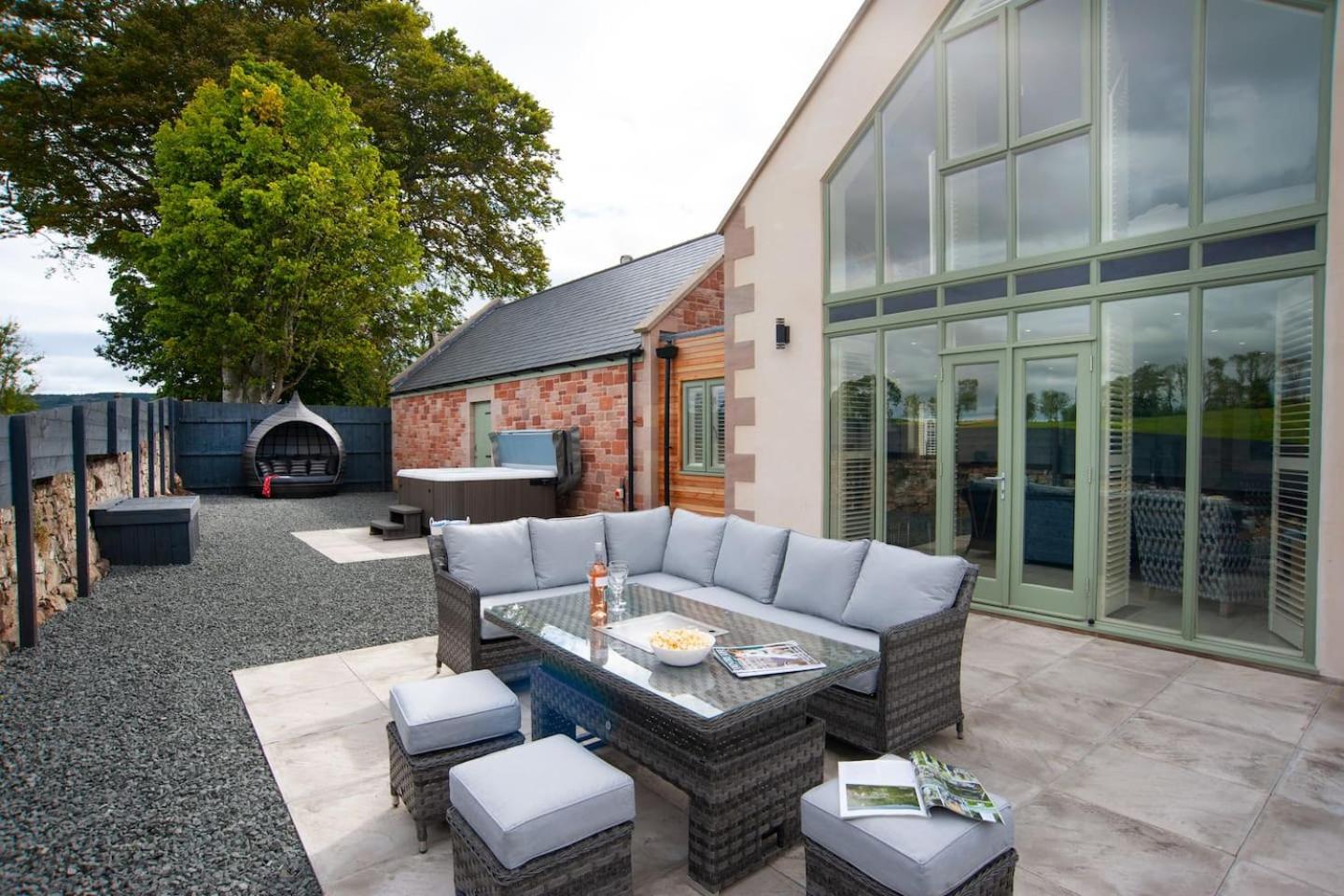 Sunset View, Hot Tub Haven for max 8 people view 4