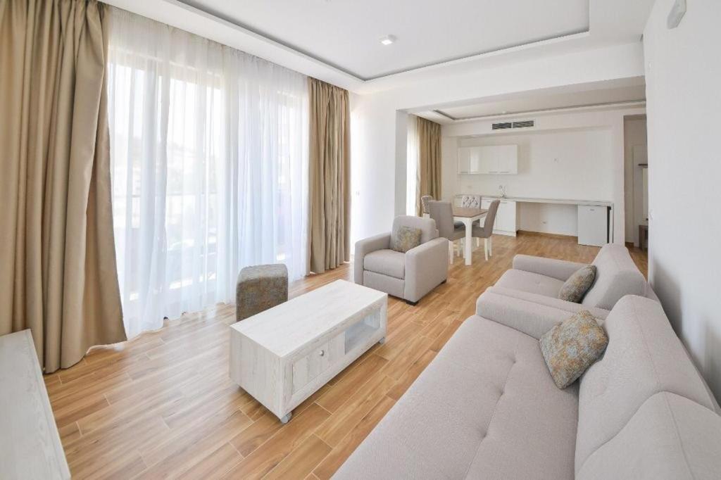 Royal apartmani