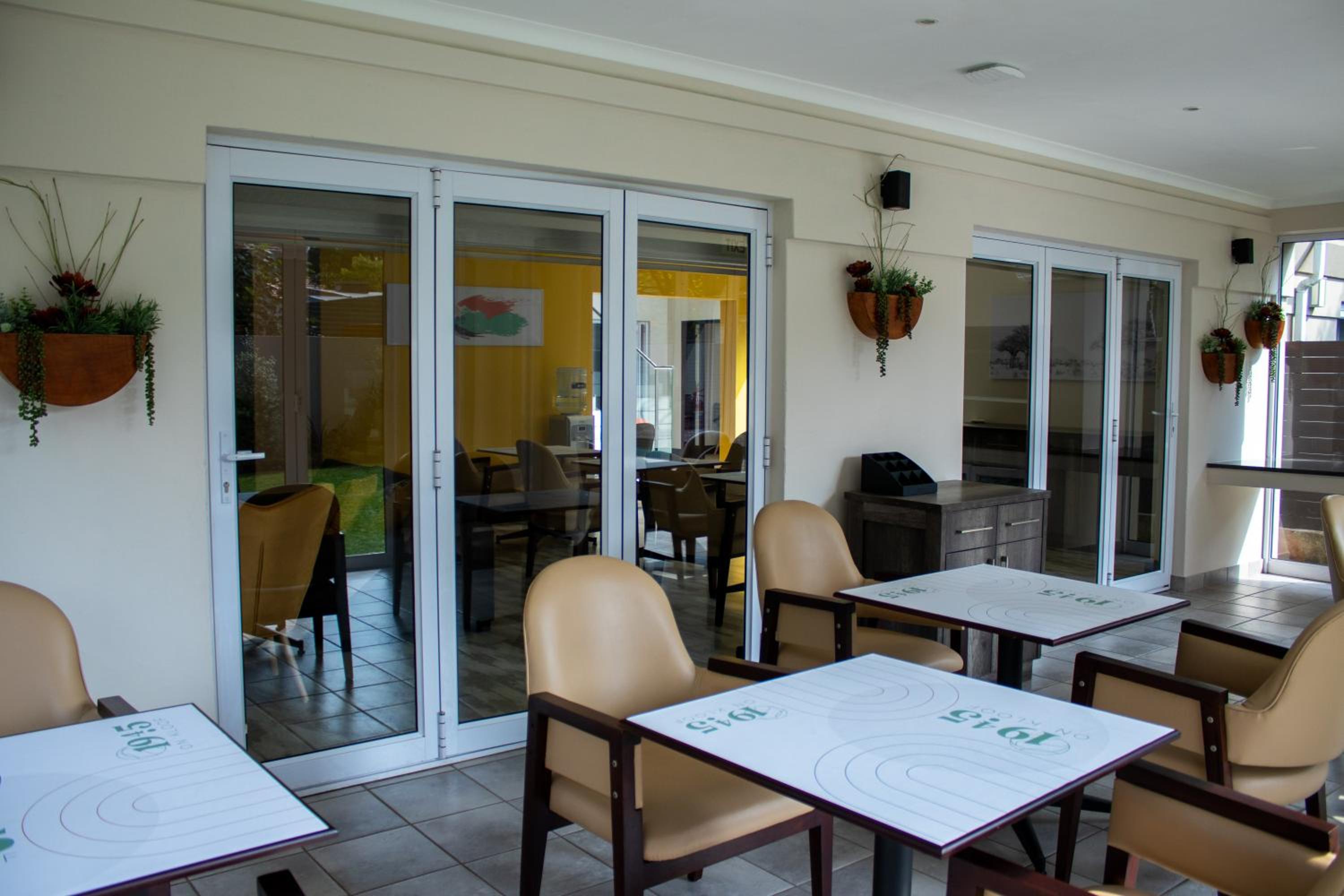 1945 on Kloof Guesthouse