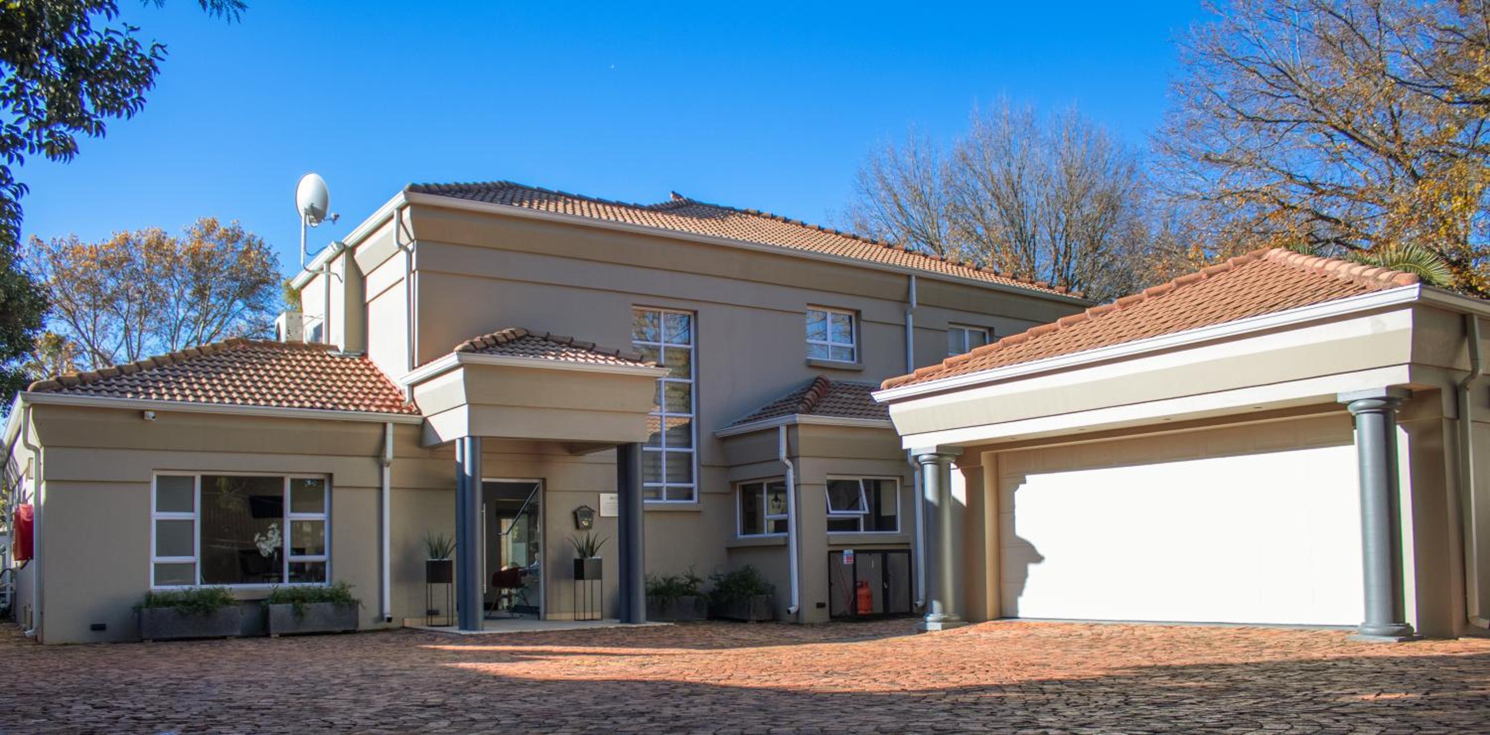 1945 on Kloof Guesthouse