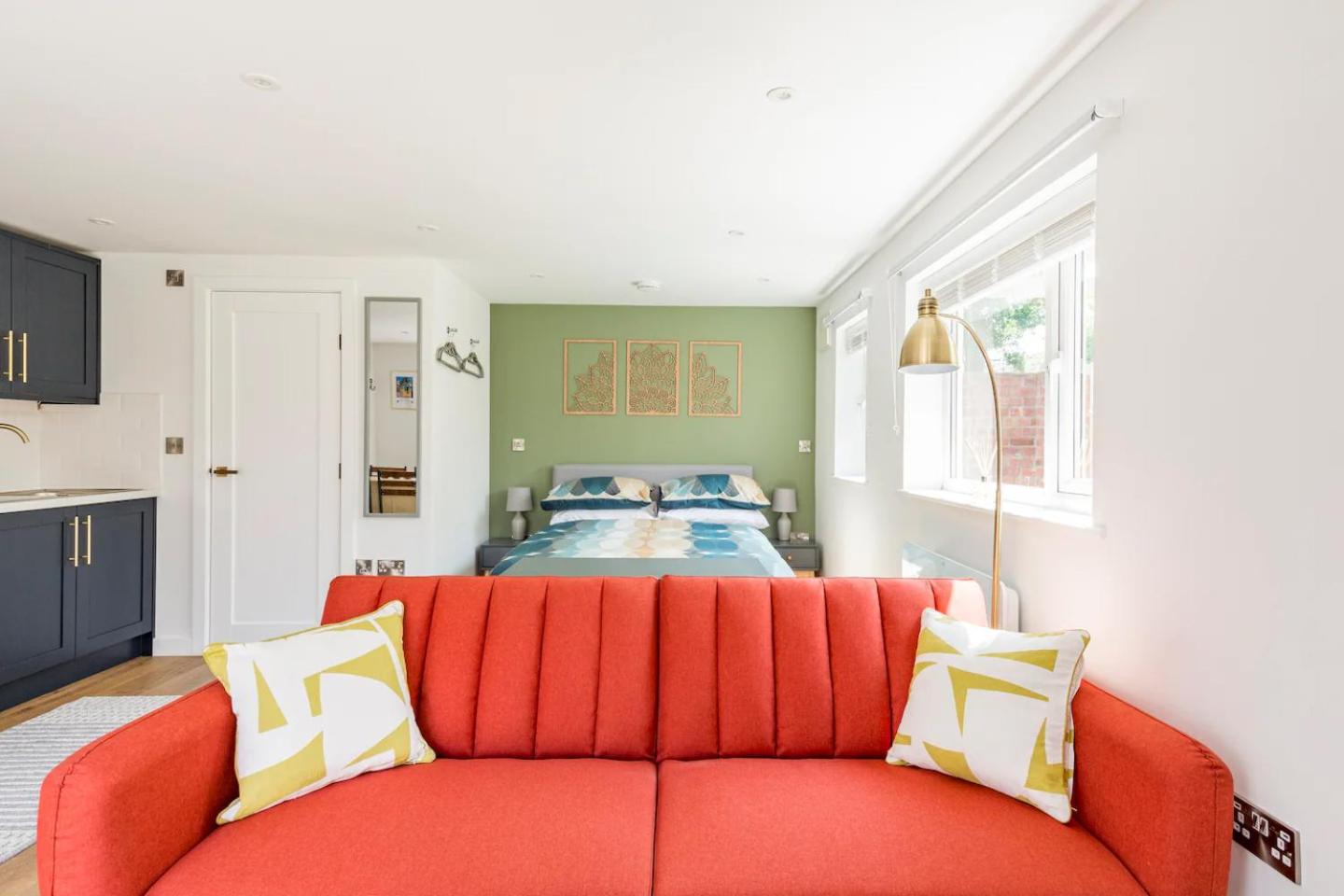 Charming Chester Studio with private garden & free parking