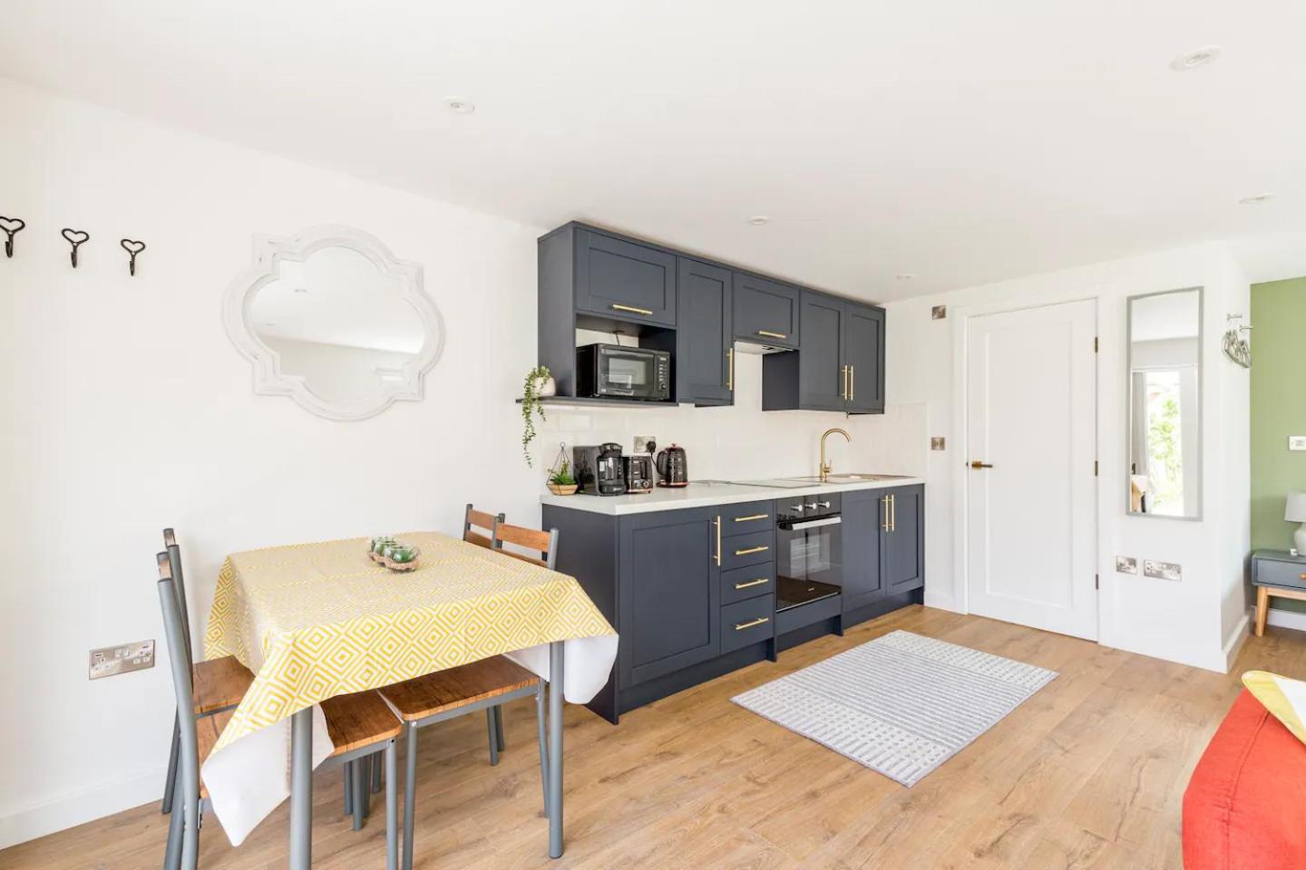 Charming Chester Studio with private garden & free parking