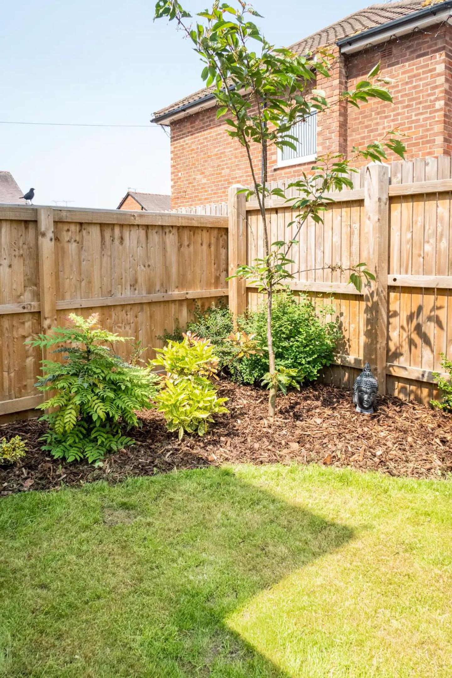 Charming Chester Studio with private garden & free parking