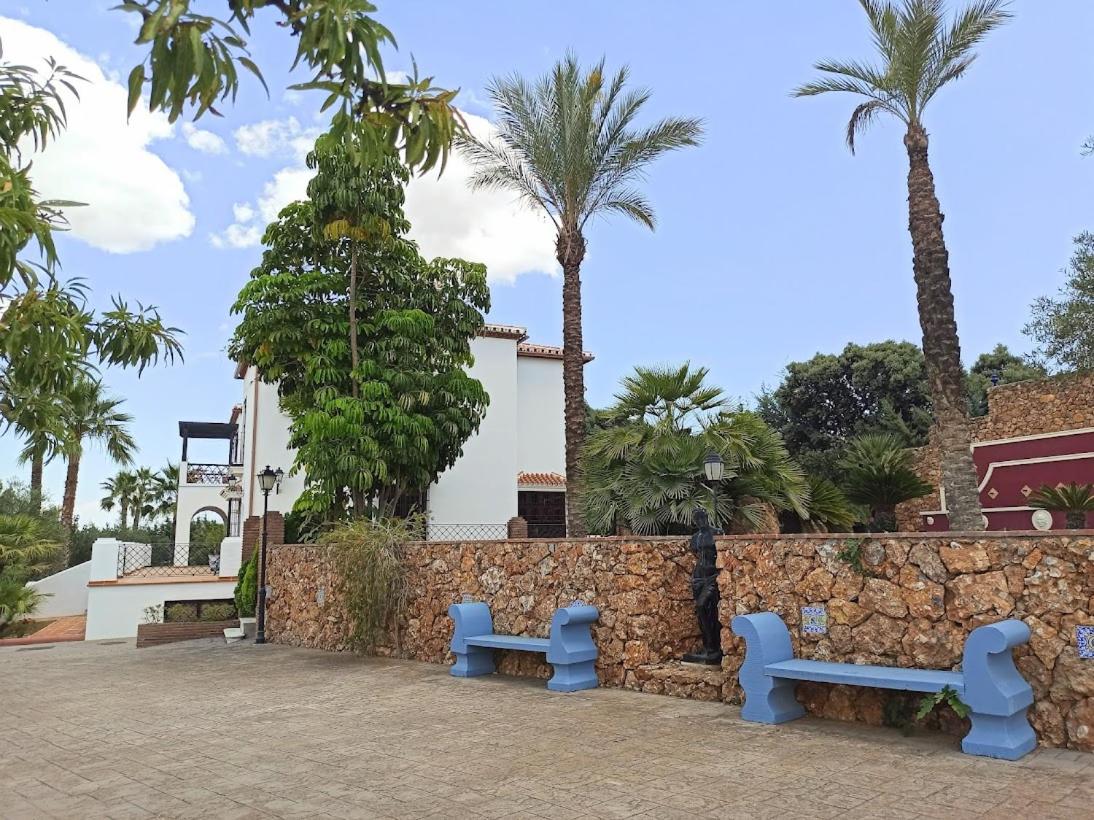 Loma Serena Luxury Villa met verwarmd zwembad en tennisbaan