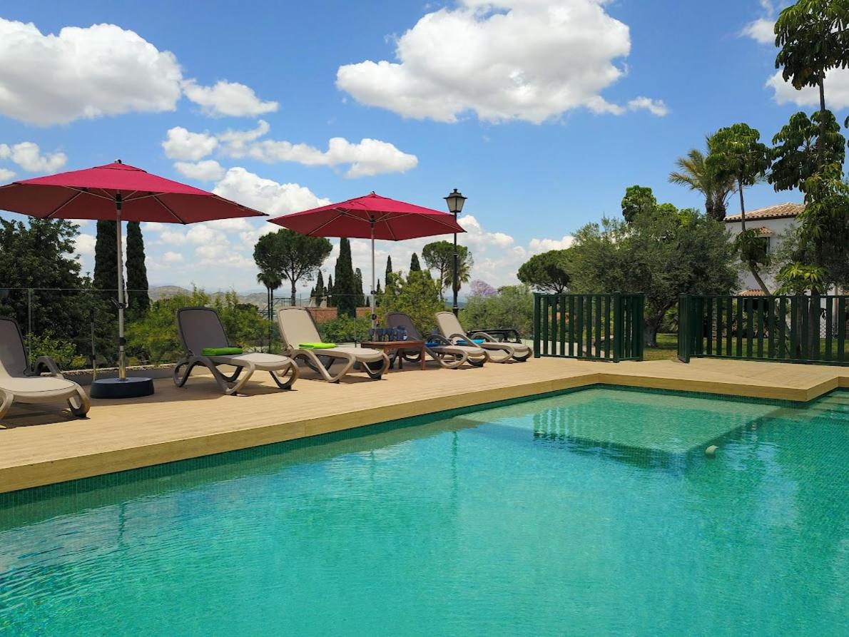 Loma Serena Luxury Villa met verwarmd zwembad en tennisbaan