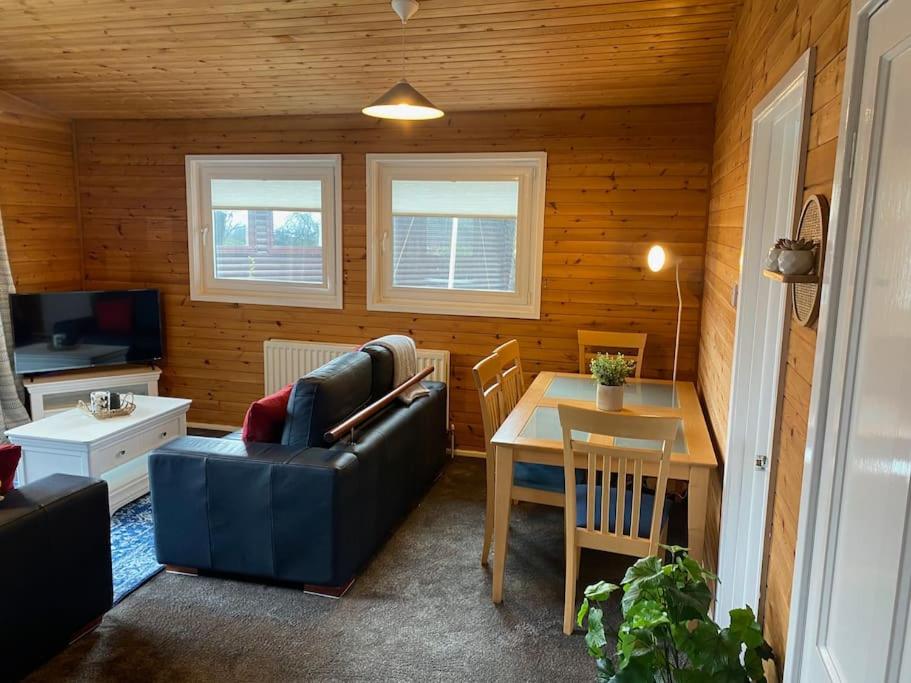 Hideaway Lodge