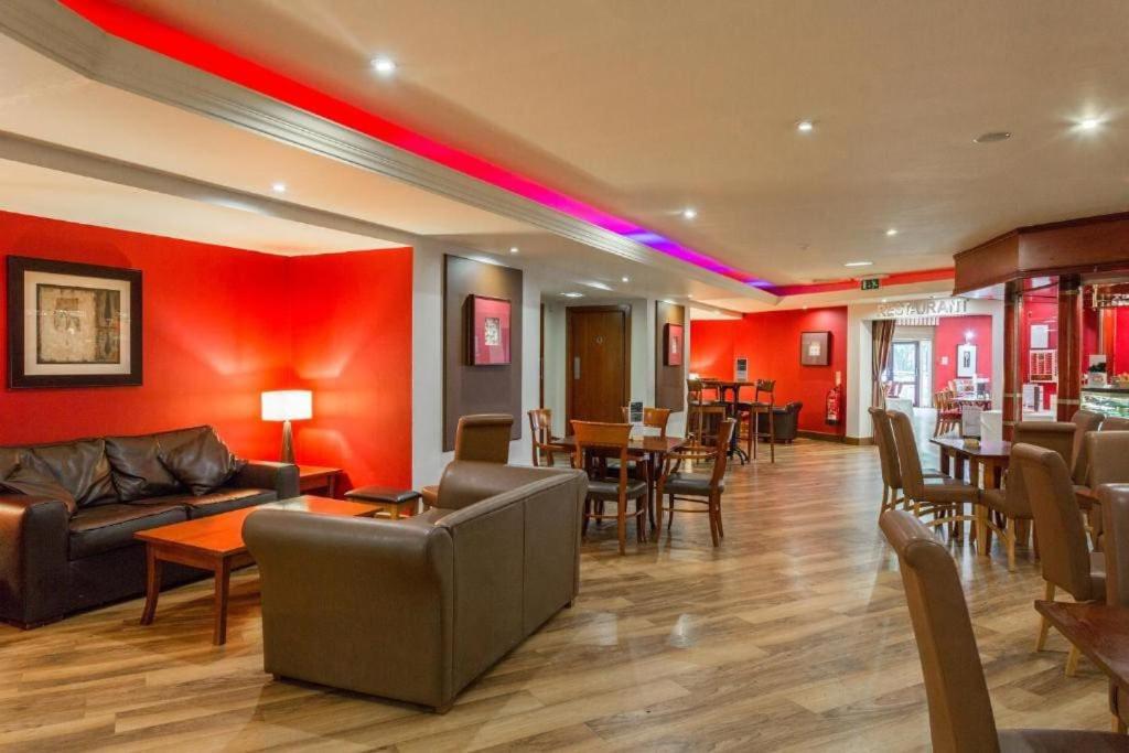 Hideaway Lodge
