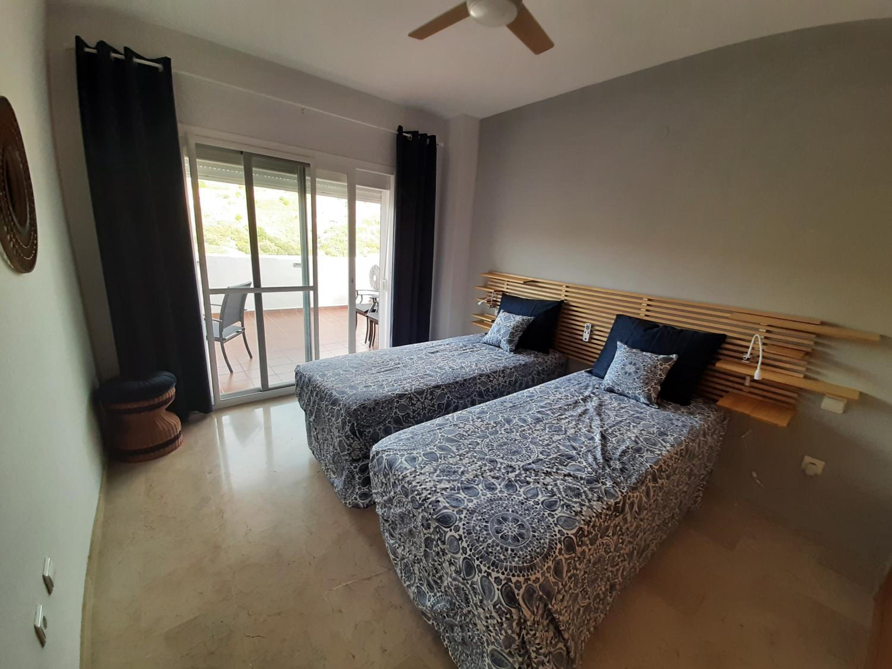 Spacious apartement with large terraces Lunymar Golf, Estepona