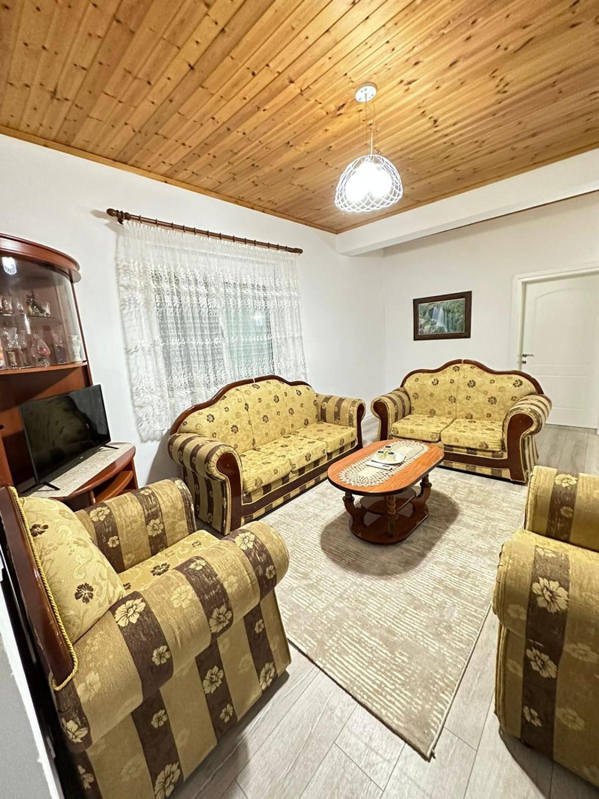 Villa LIKAJ