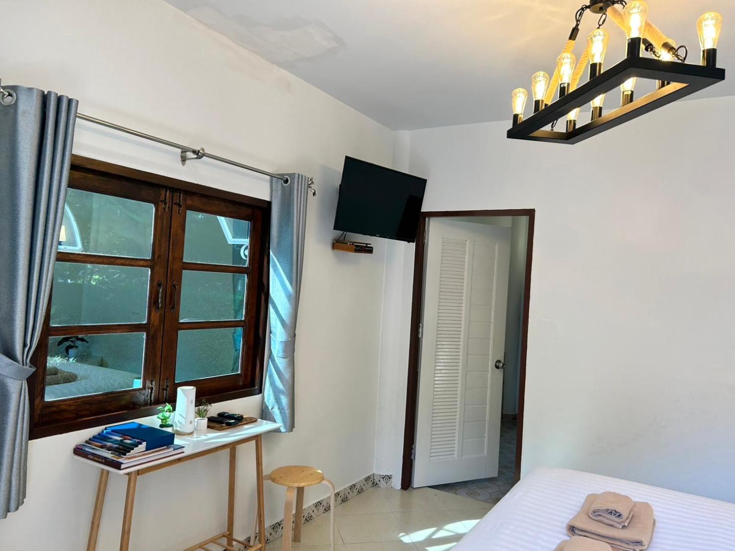 River Kwai Kiri Resort