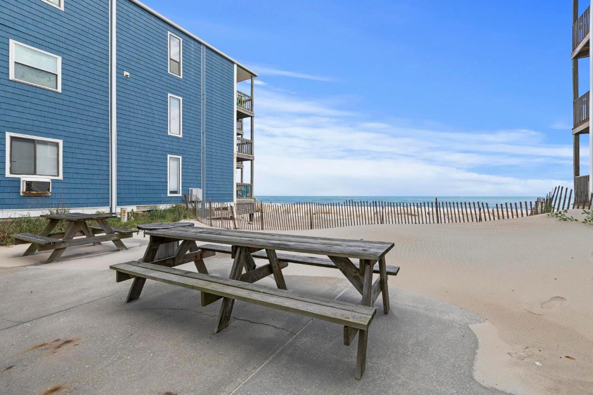 Out To Sea - Oceanfront 2 Bedroom, 2 Bath Condo view 4