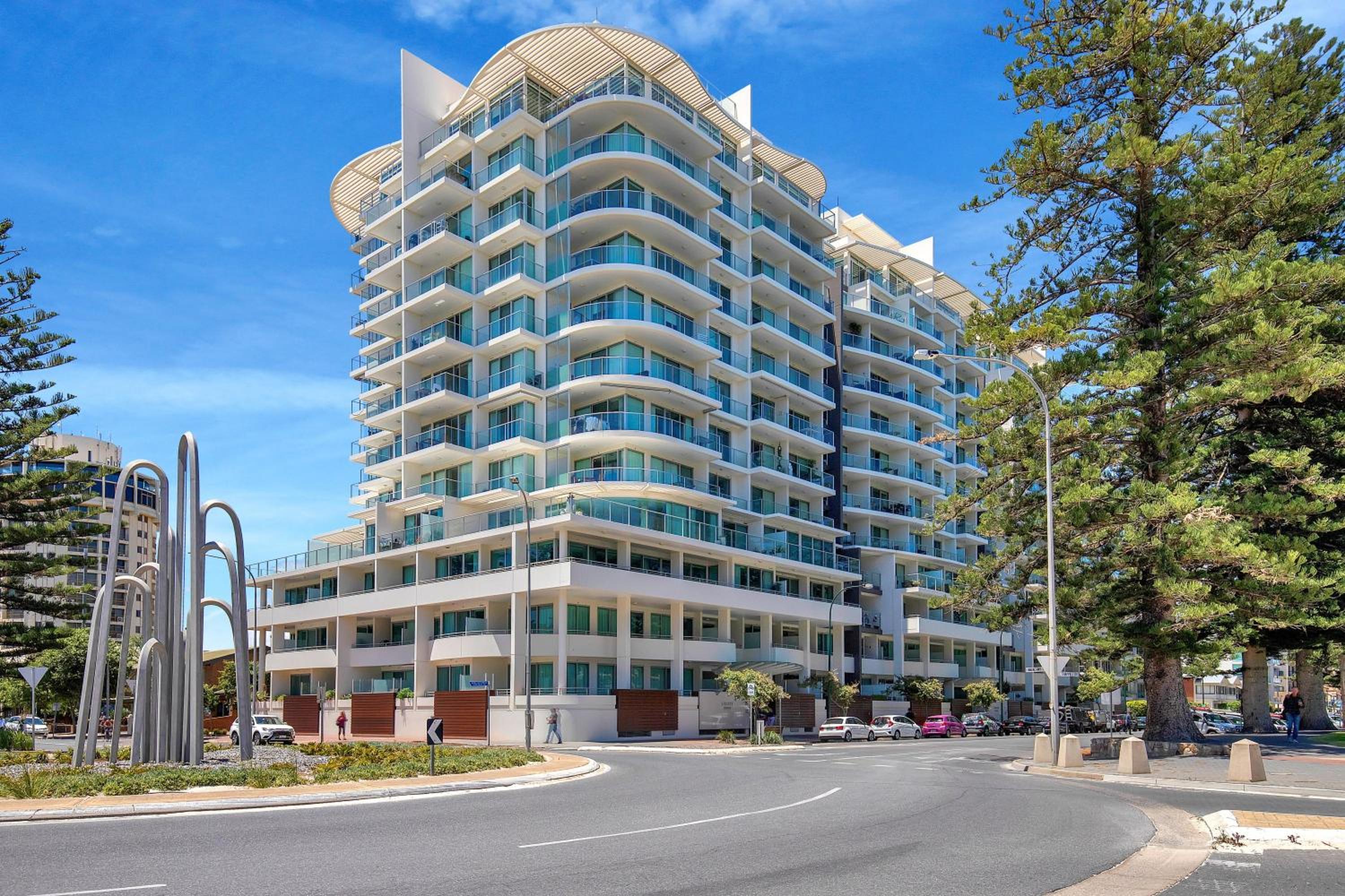 Sea and Park Deluxe Glenelg
