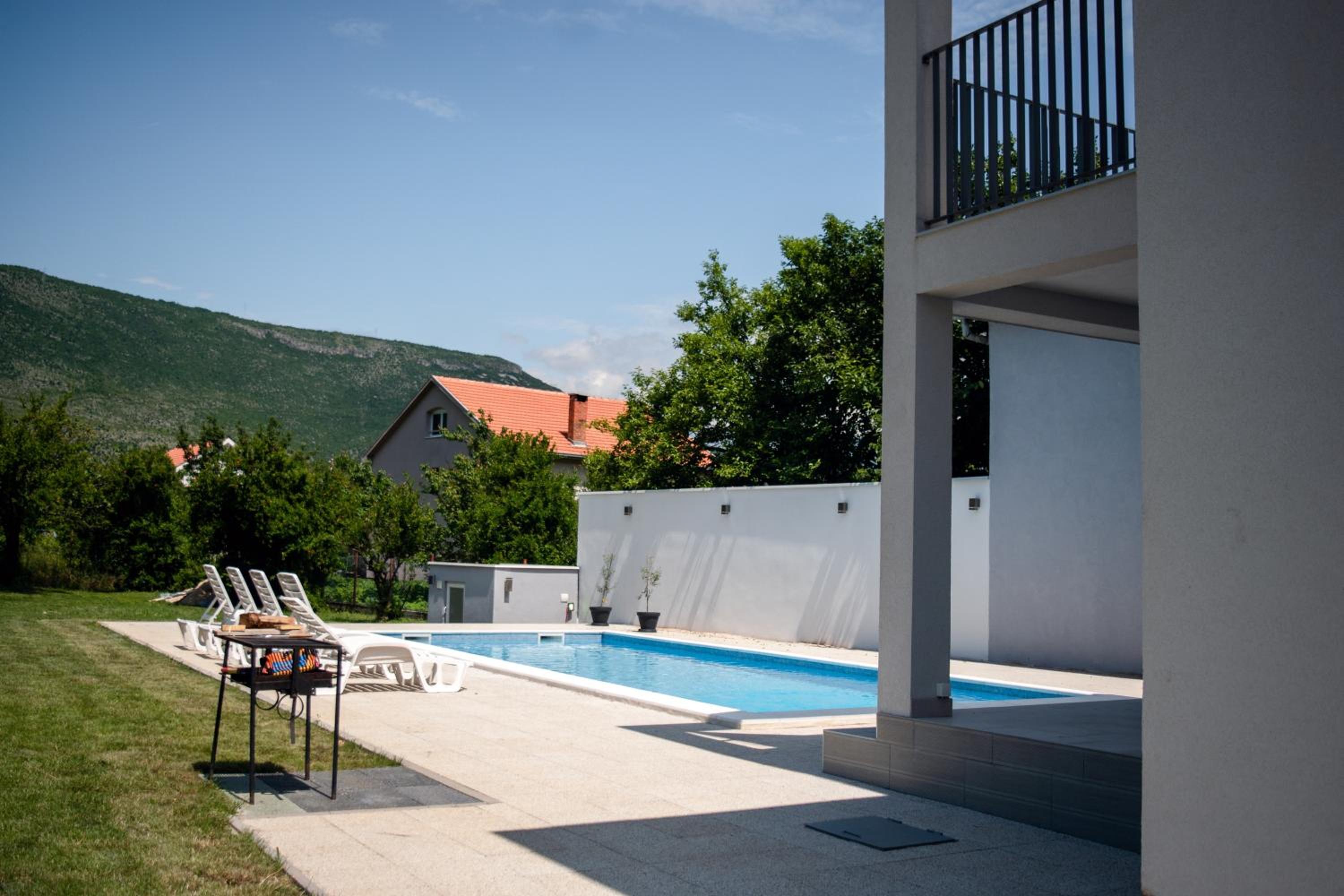 Villa Aqua