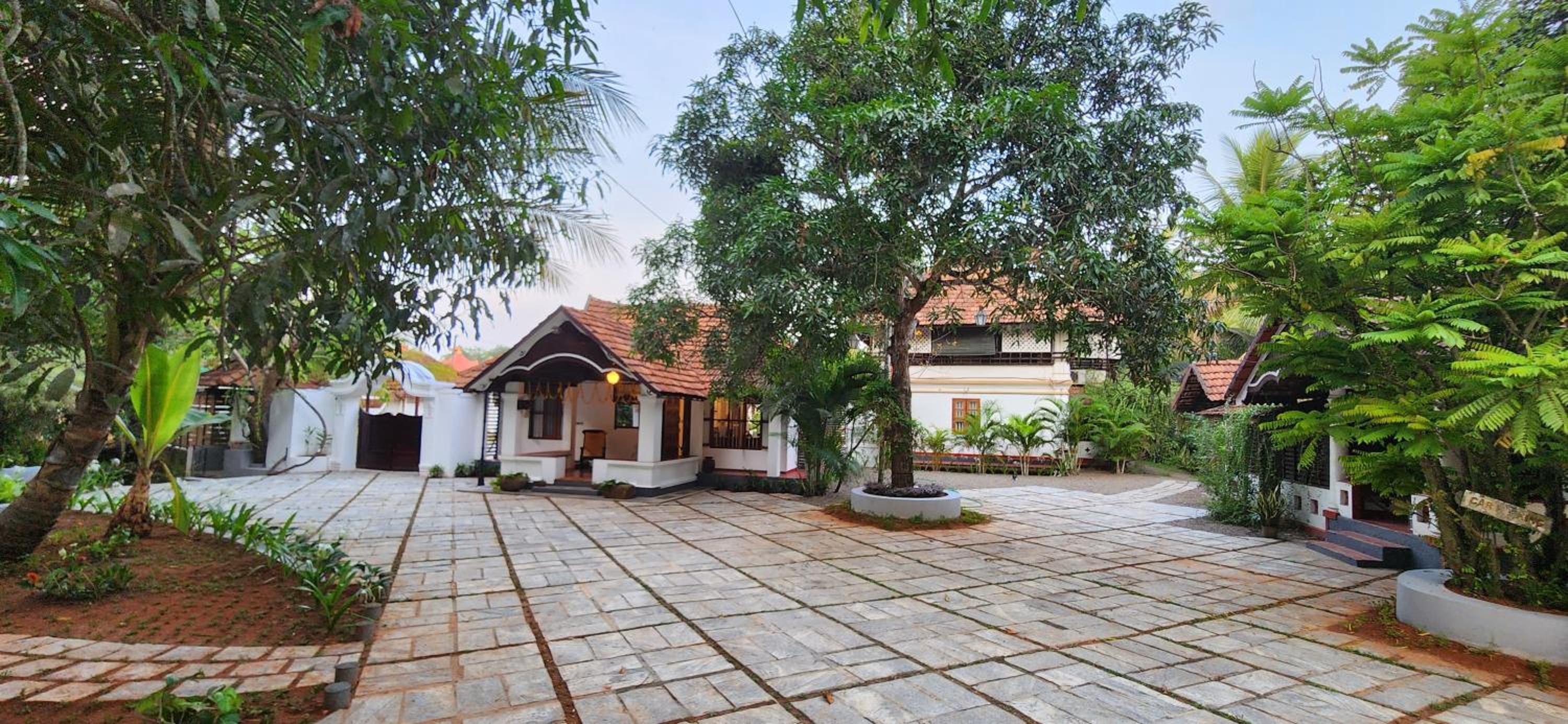 Kumarakom Tharavadu - A Heritage Hotel, Kumarakom By Perfect Stays view 5