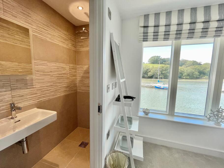 1 The Boatyard - Water fronted, town location & parking for 2 cars view 2