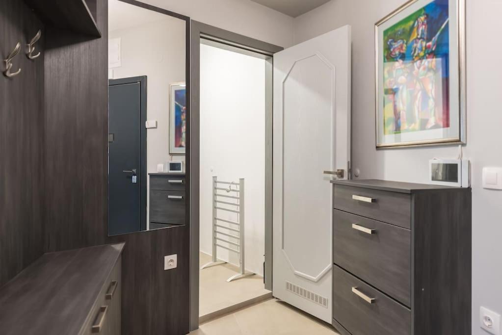 Colour Code Apartment