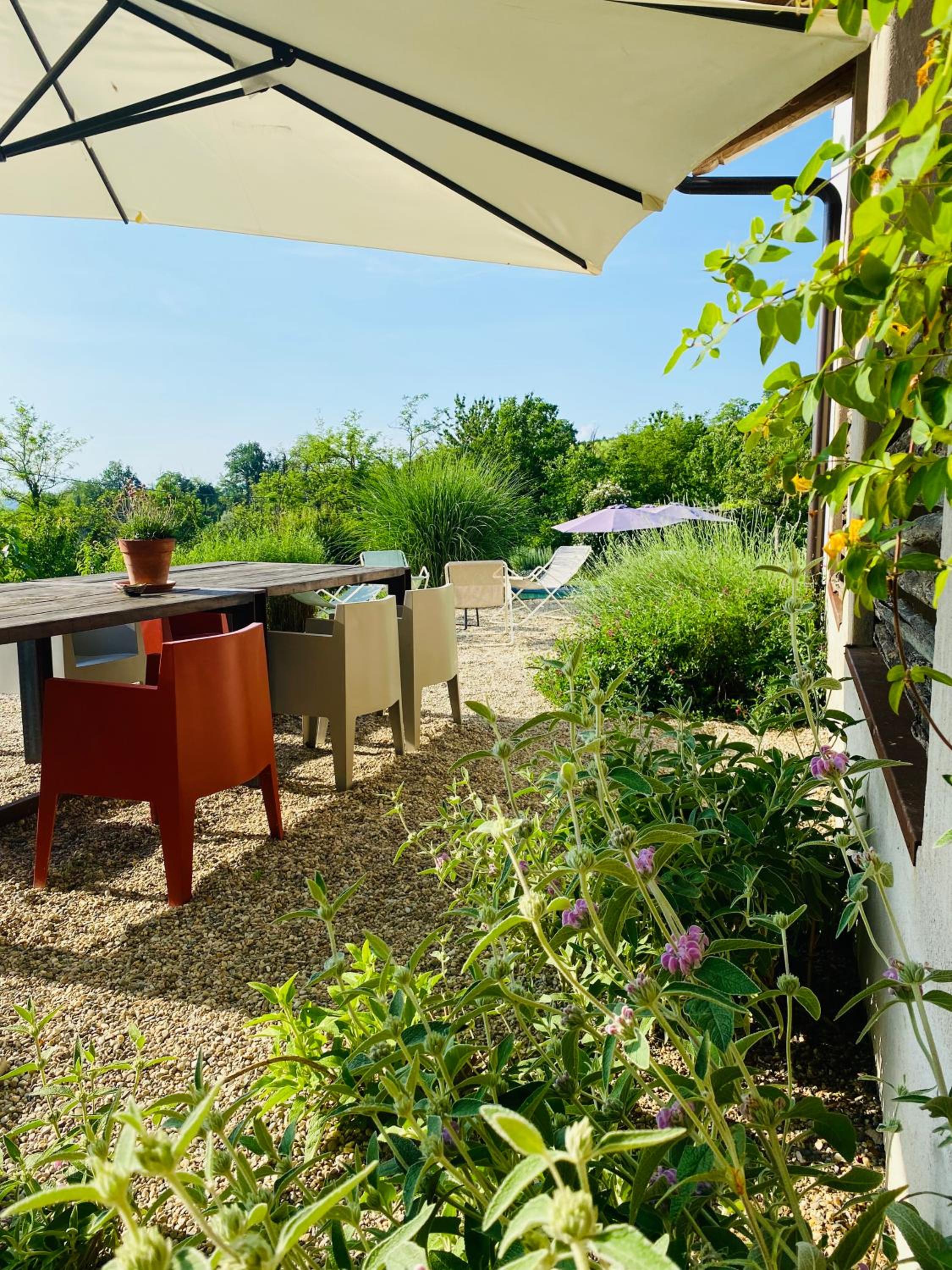 ROSTAGNI 1834 apt with pool in the Barolo region view 4