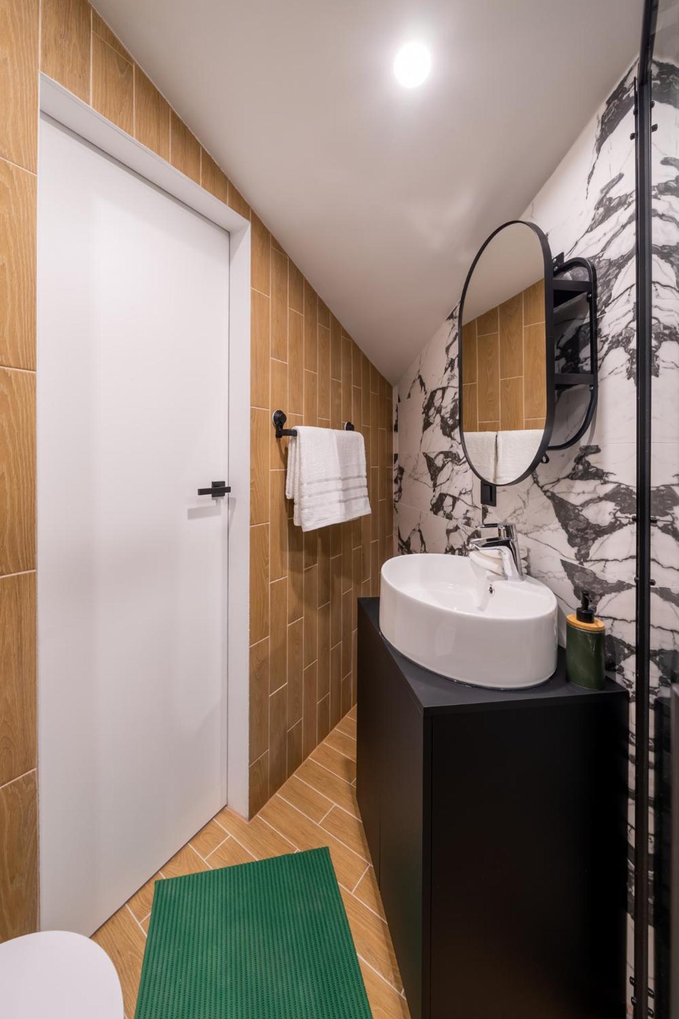 Spacious Mansard in the Old Town view 4